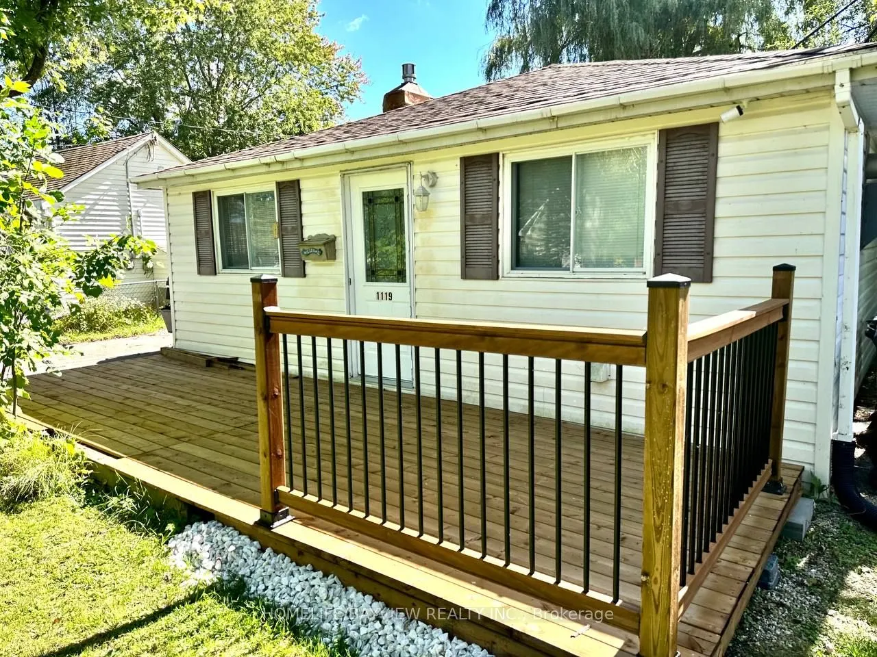 1119 Poplar Drive