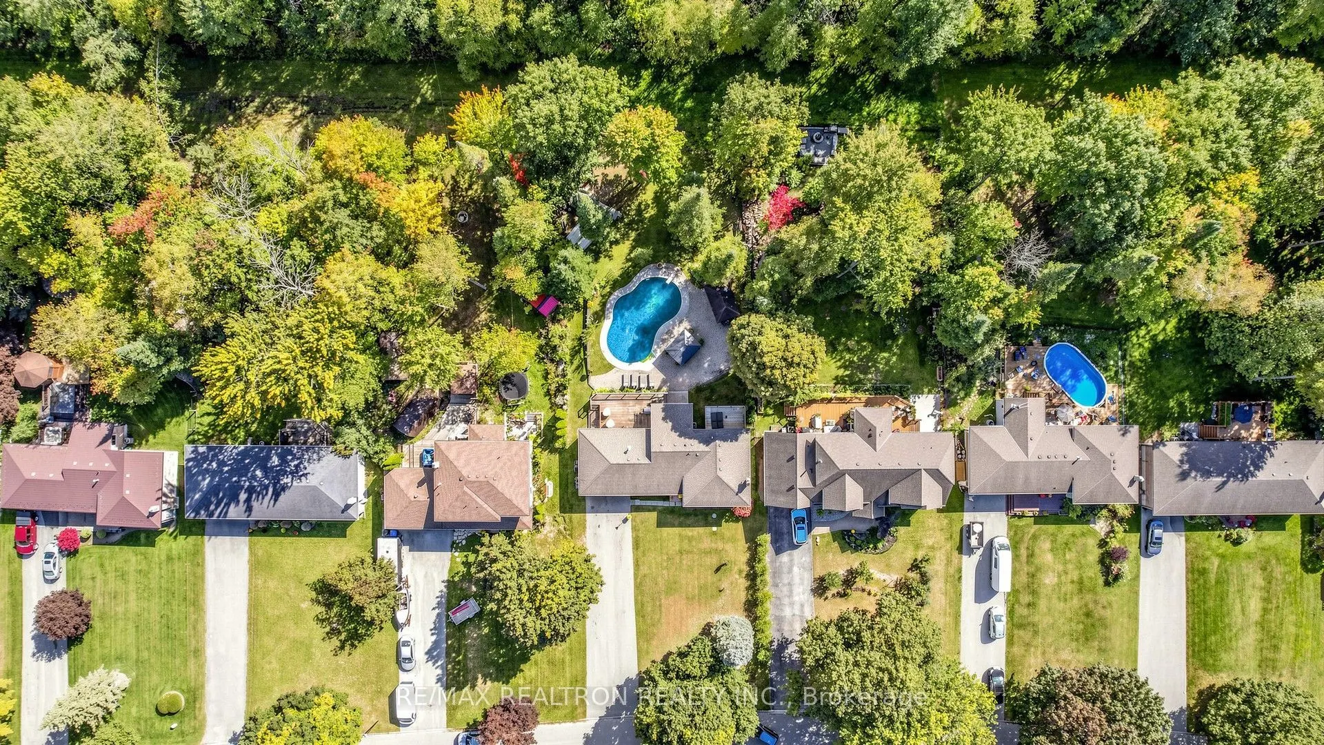 19 Amberglen Court