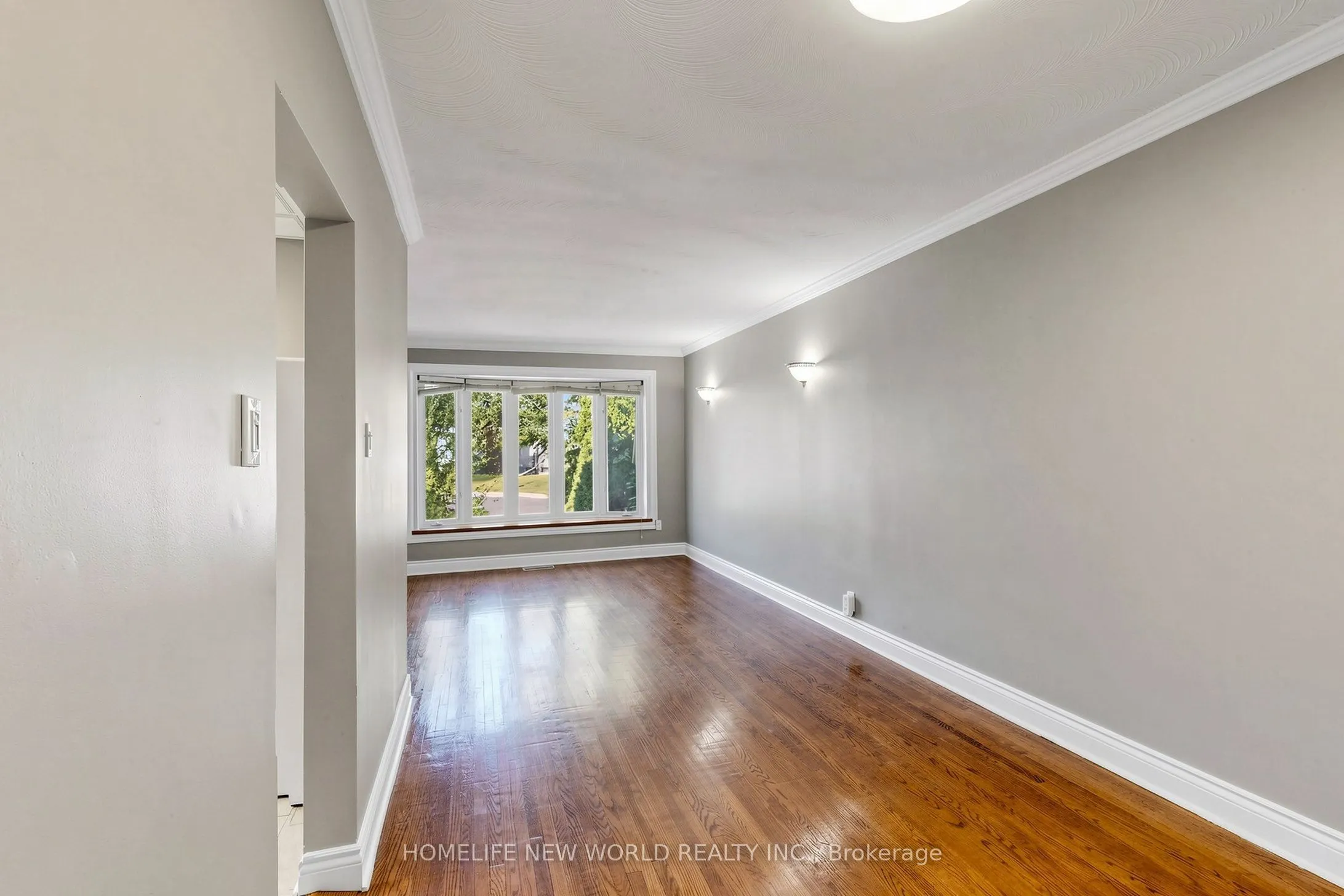 65 Walter Avenue