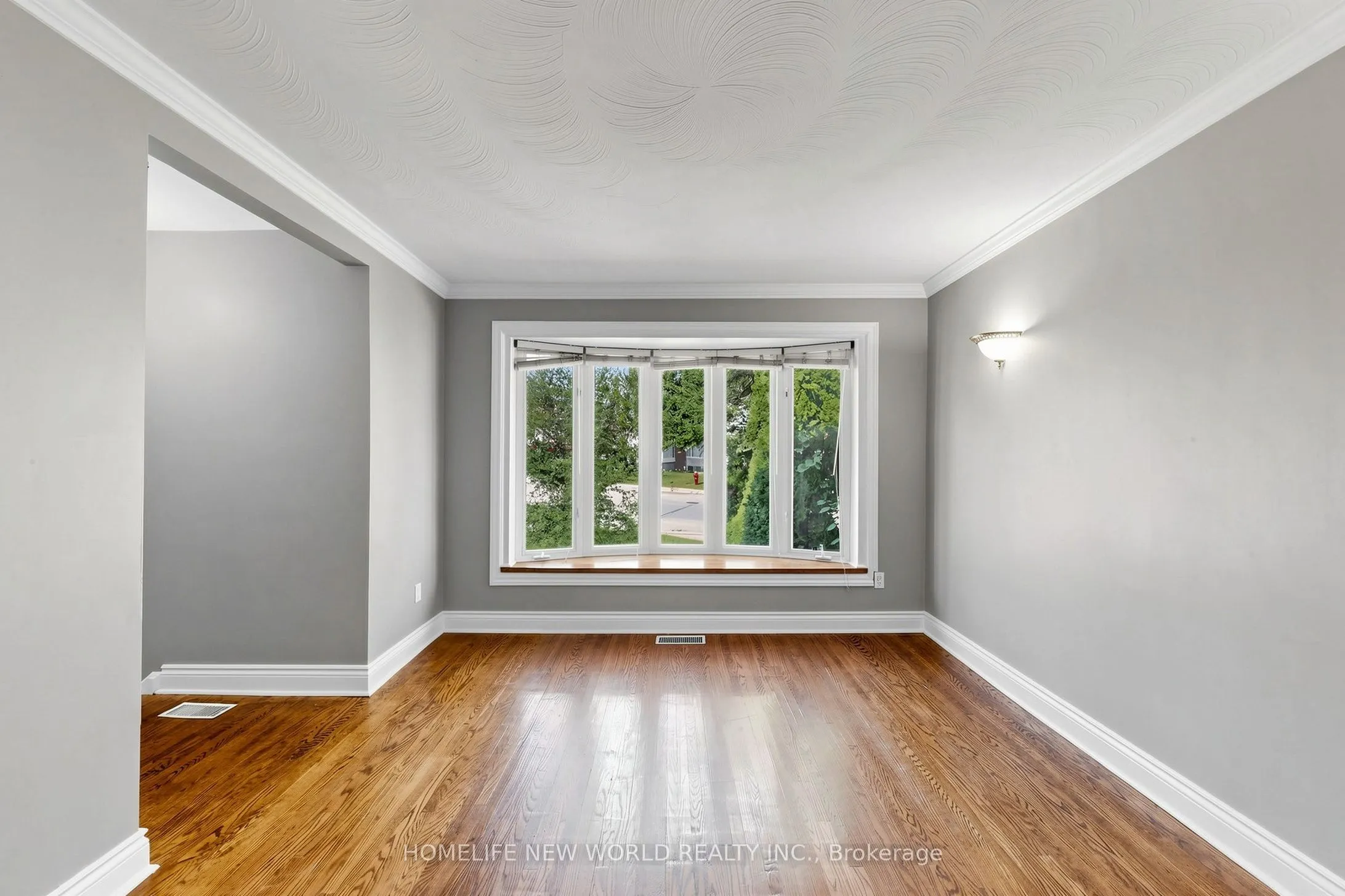 65 Walter Avenue
