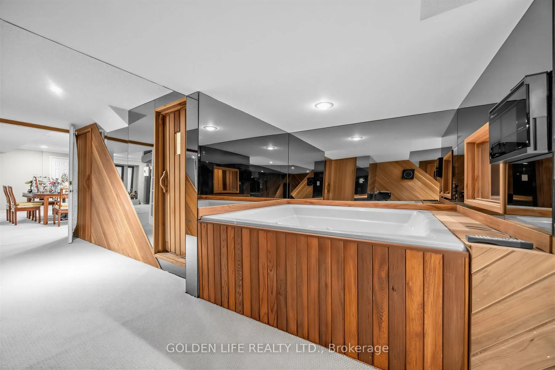 62 Longwater Chase