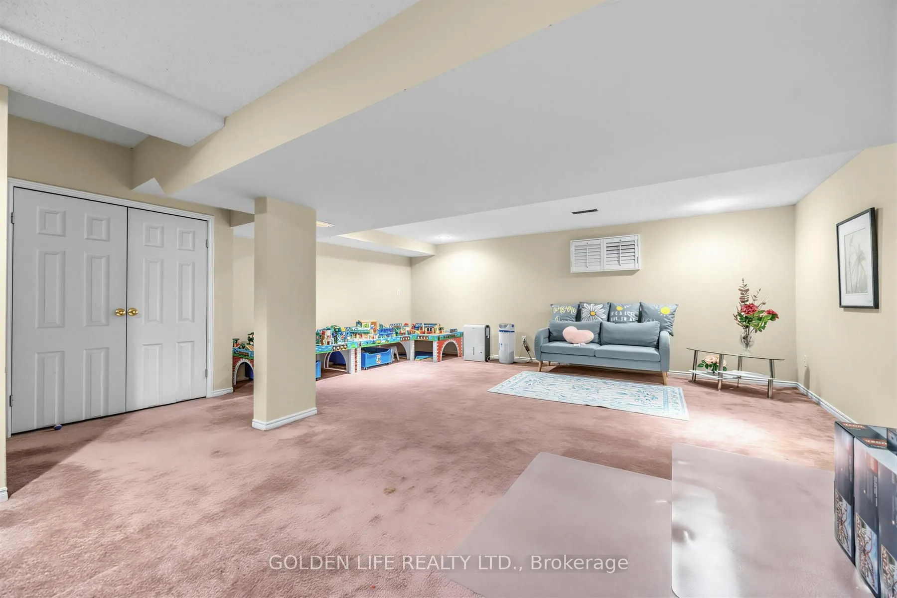 62 Longwater Chase