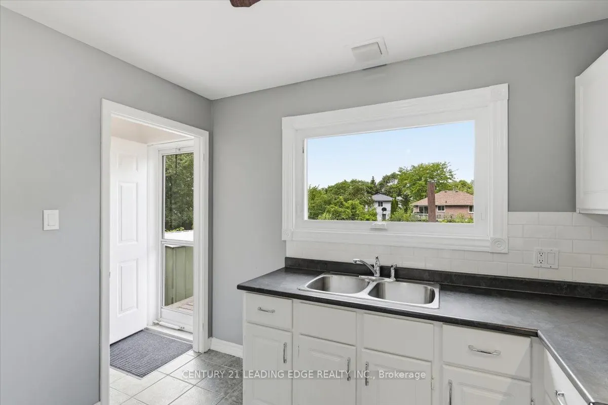 300 Annsheila Drive