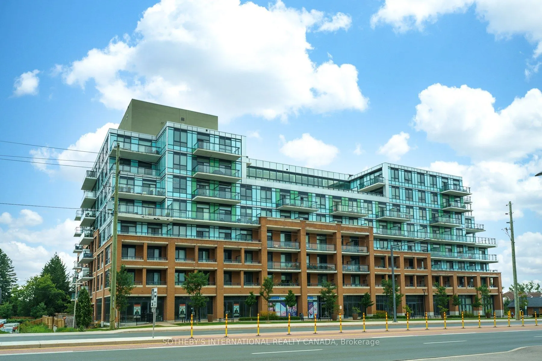 11611 Yonge Street #521