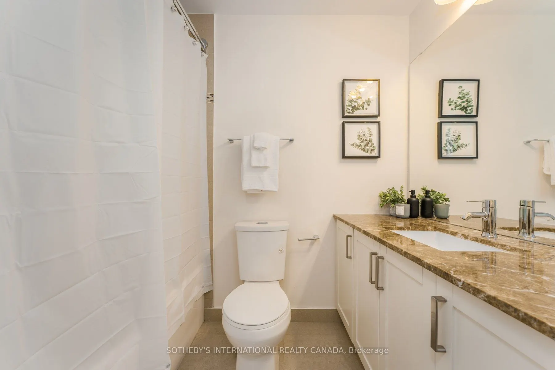 11611 Yonge Street #521