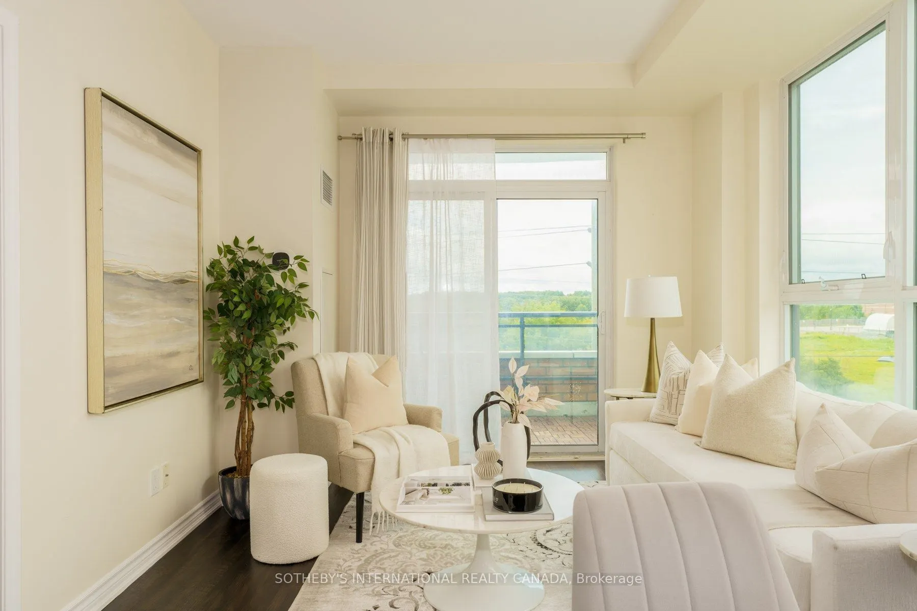 11611 Yonge Street #521