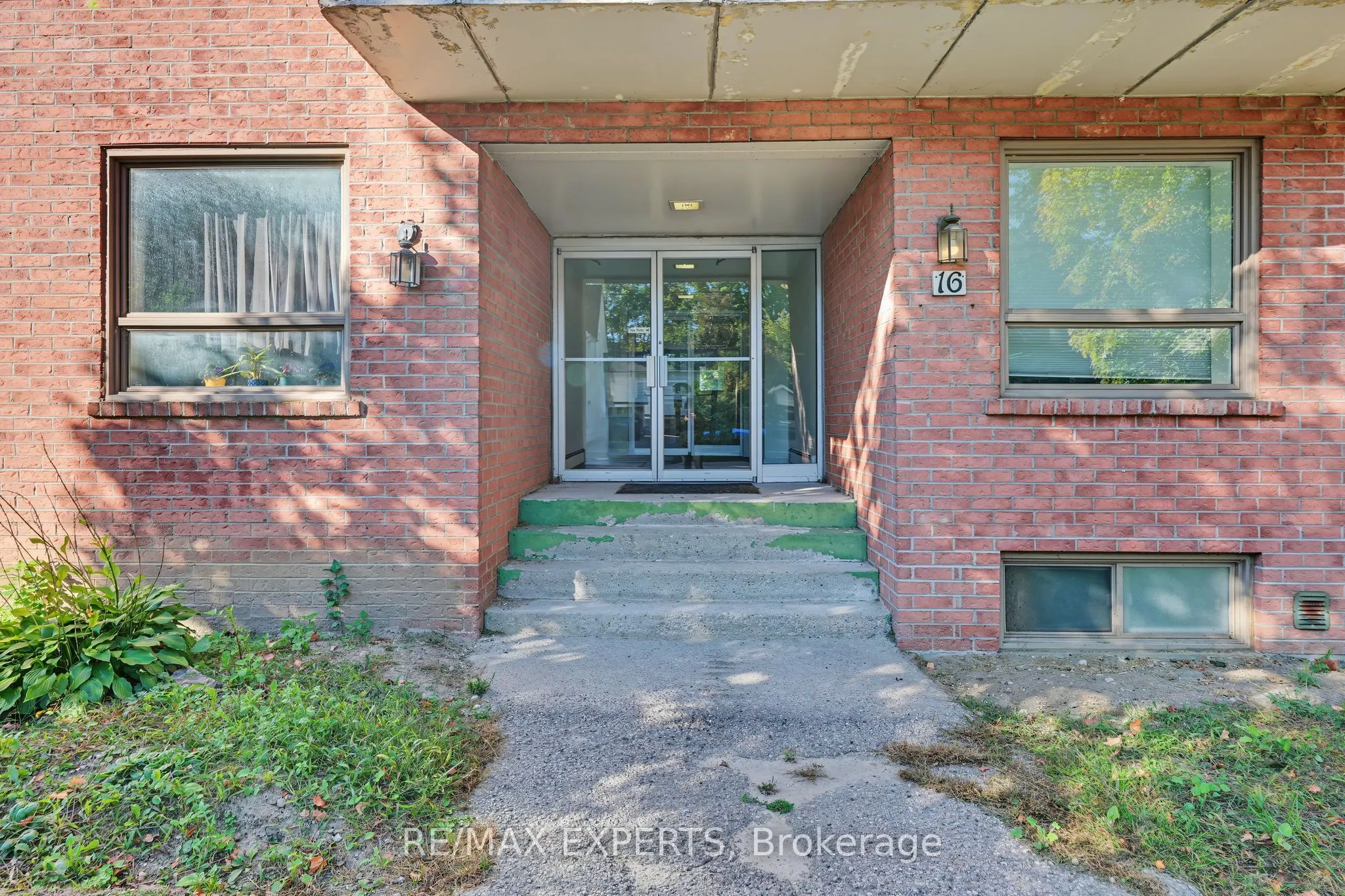 16 McDonald Street N #44