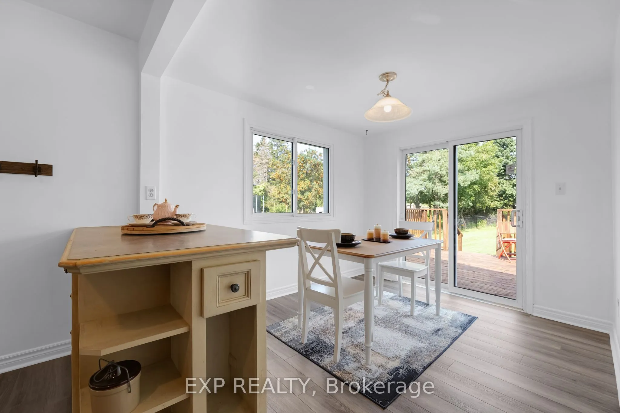 1990 Victoria Street