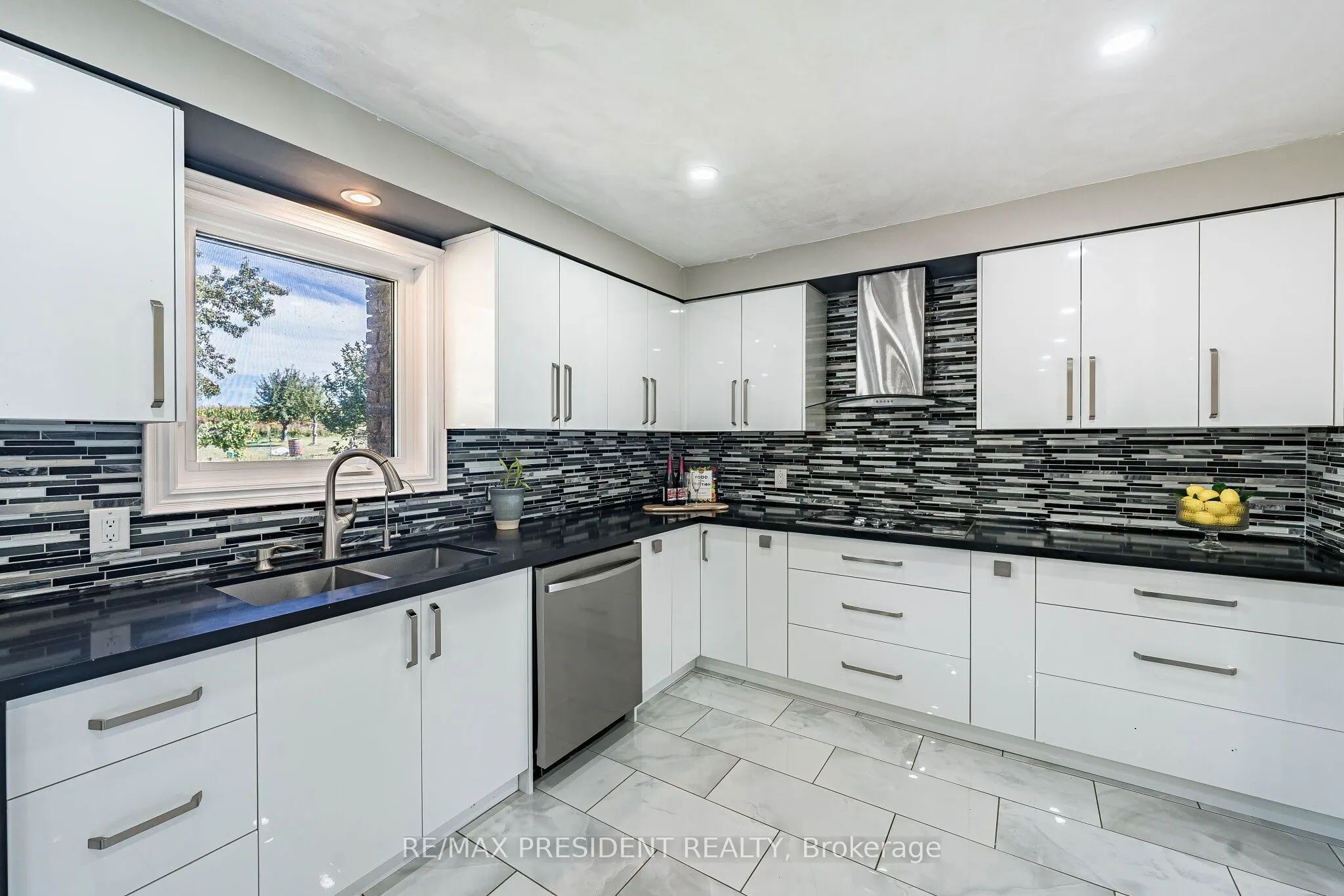 3077 Adjala Tecumseth Townline