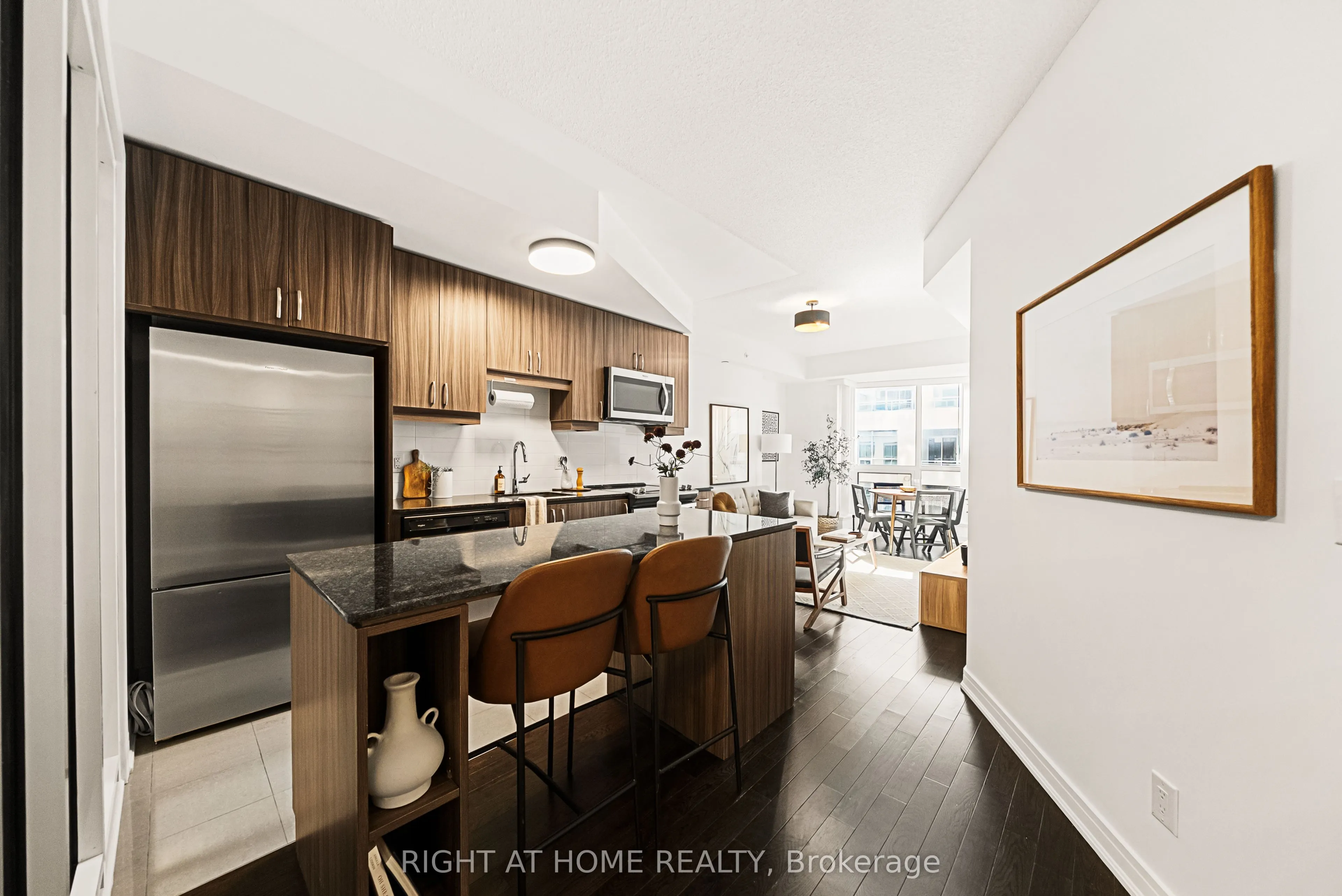 9201 Yonge Street #610