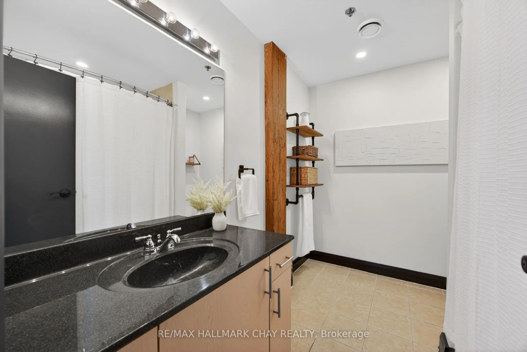 543 Timothy Street #106