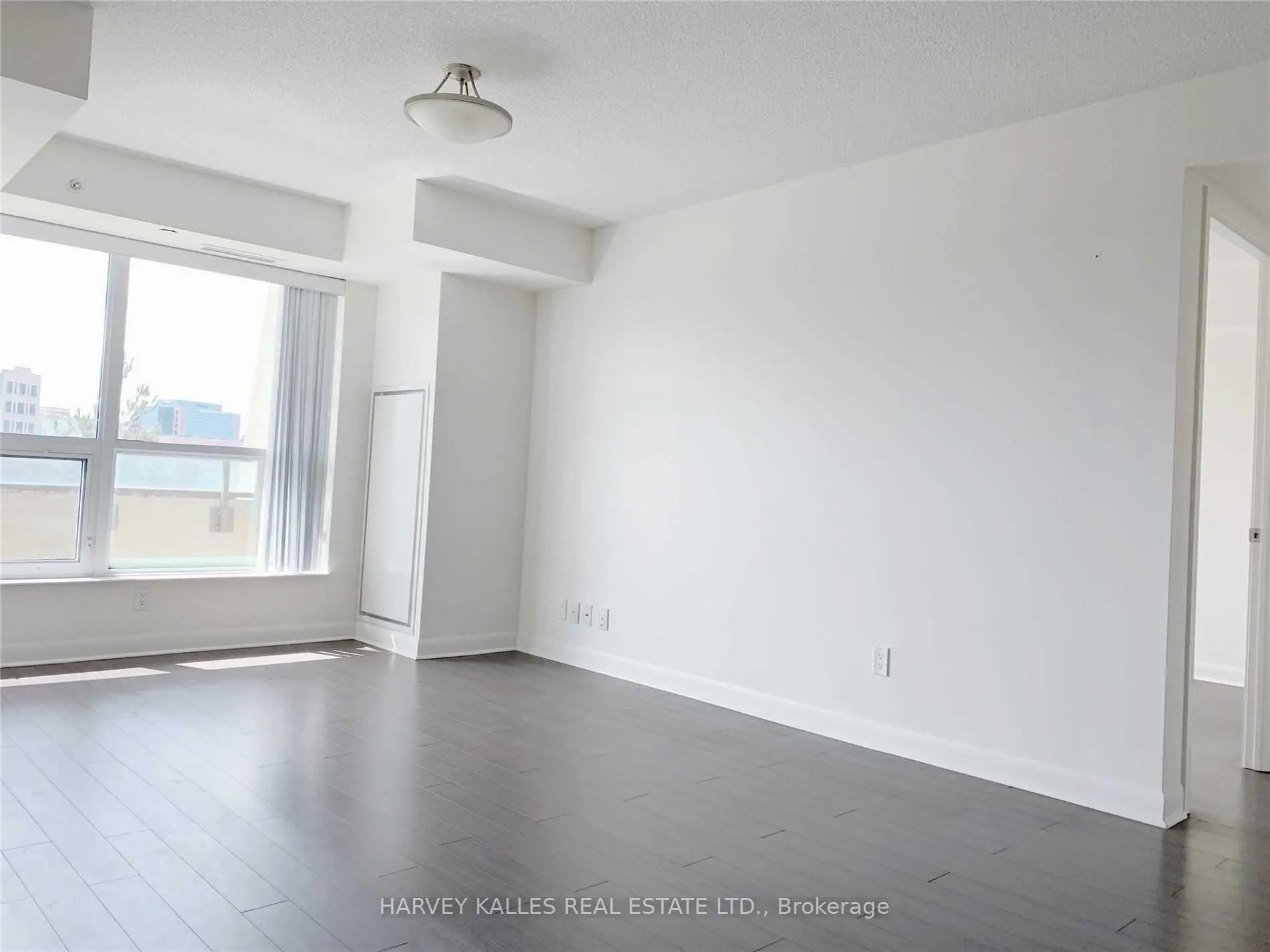75 Norman Bethune Avenue #216