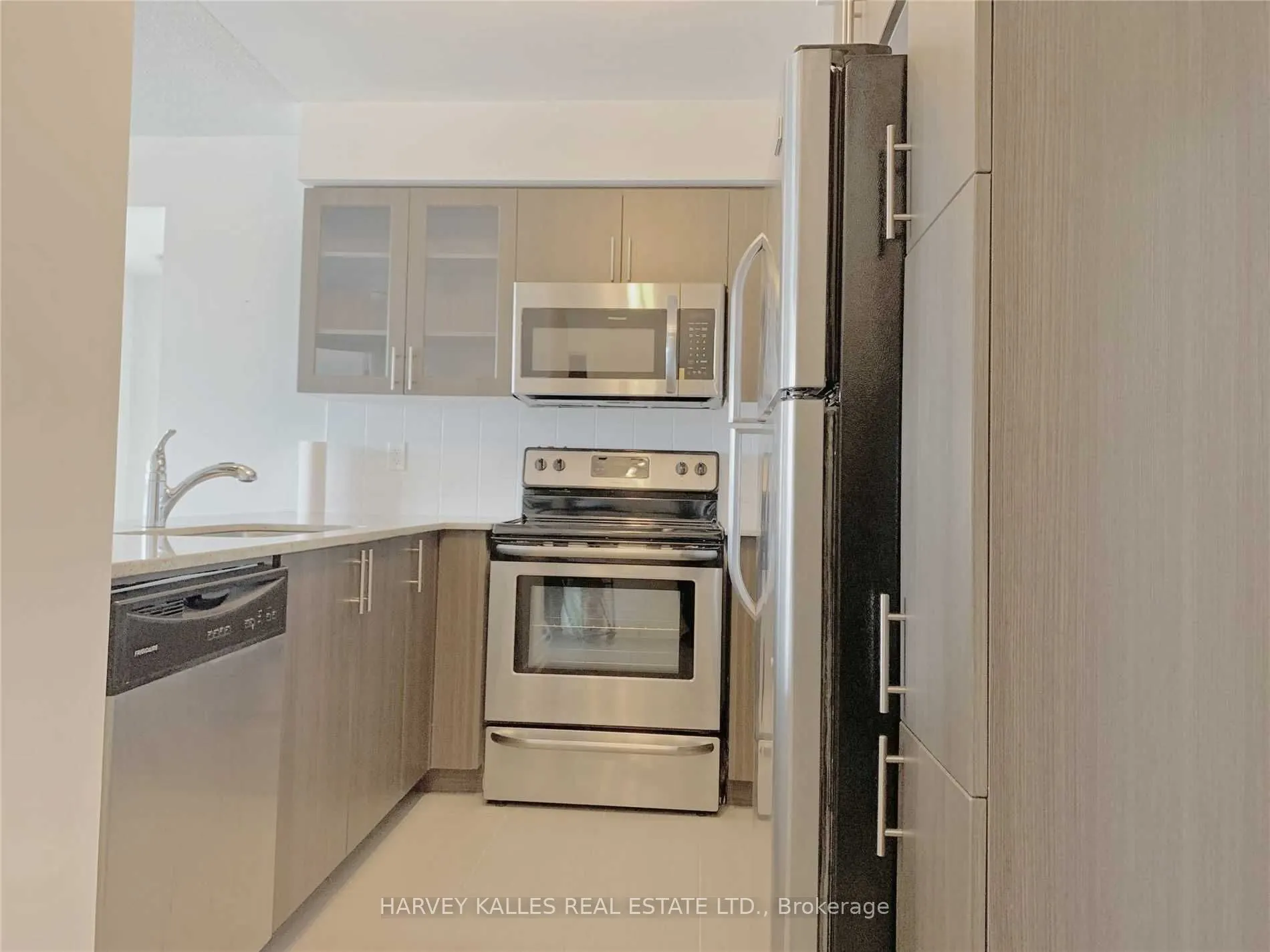 75 Norman Bethune Avenue #216