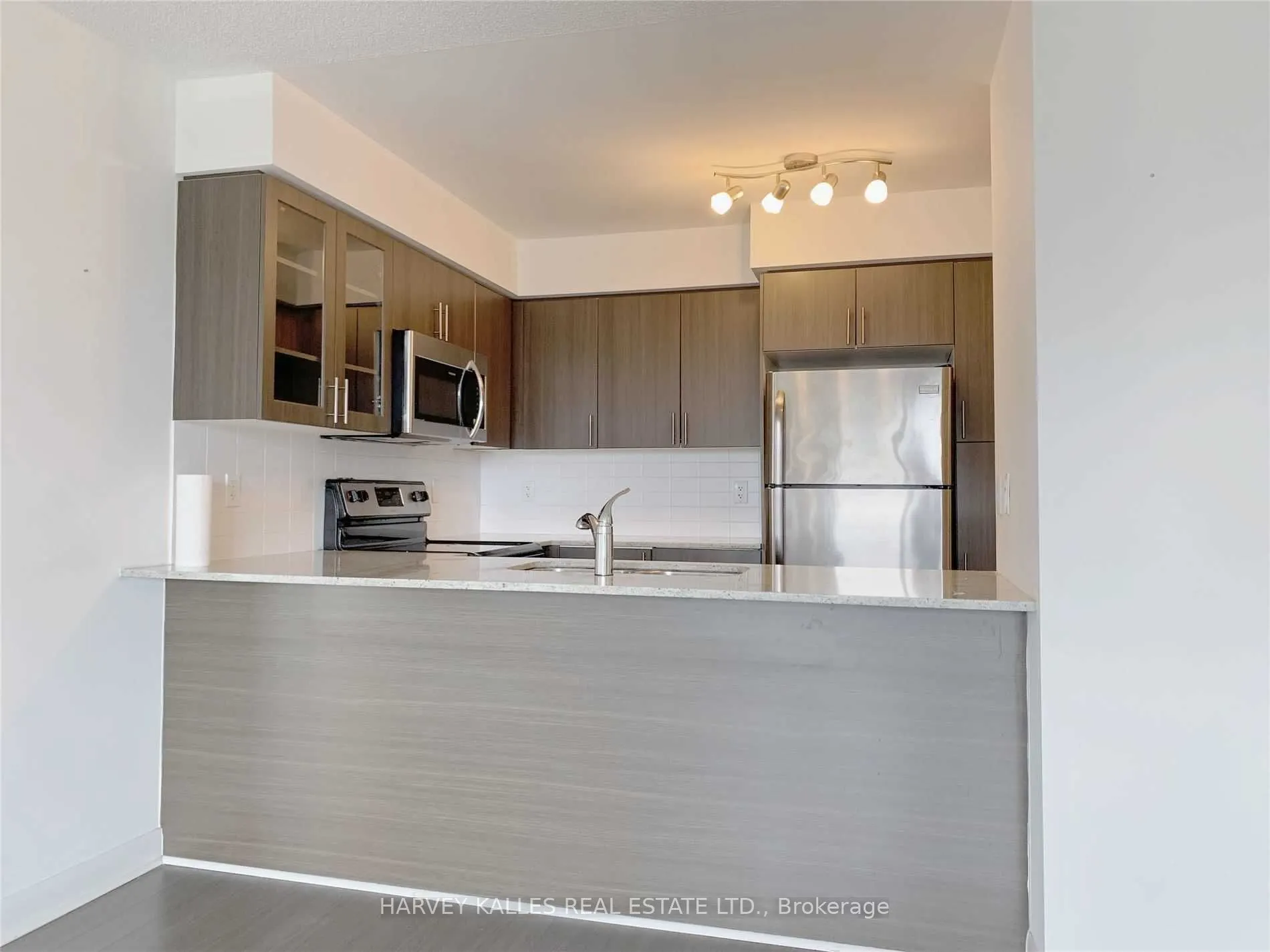75 Norman Bethune Avenue #216