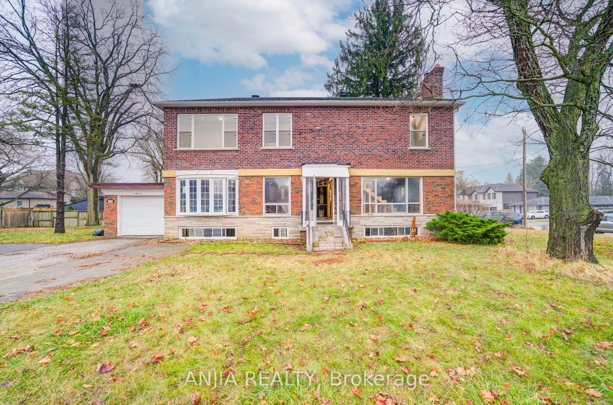 27 Jonquil Crescent