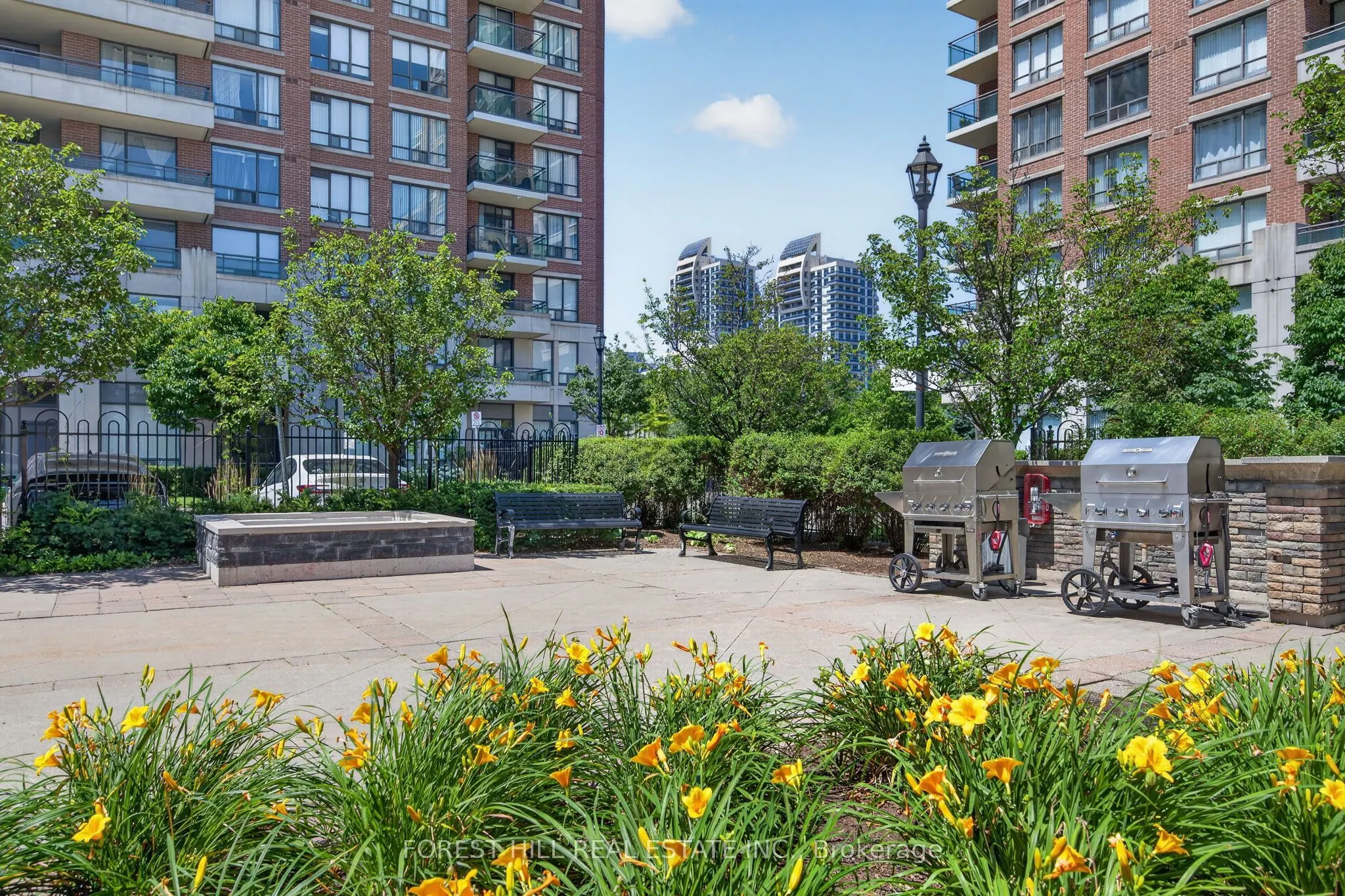 350 Red Maple Road #407