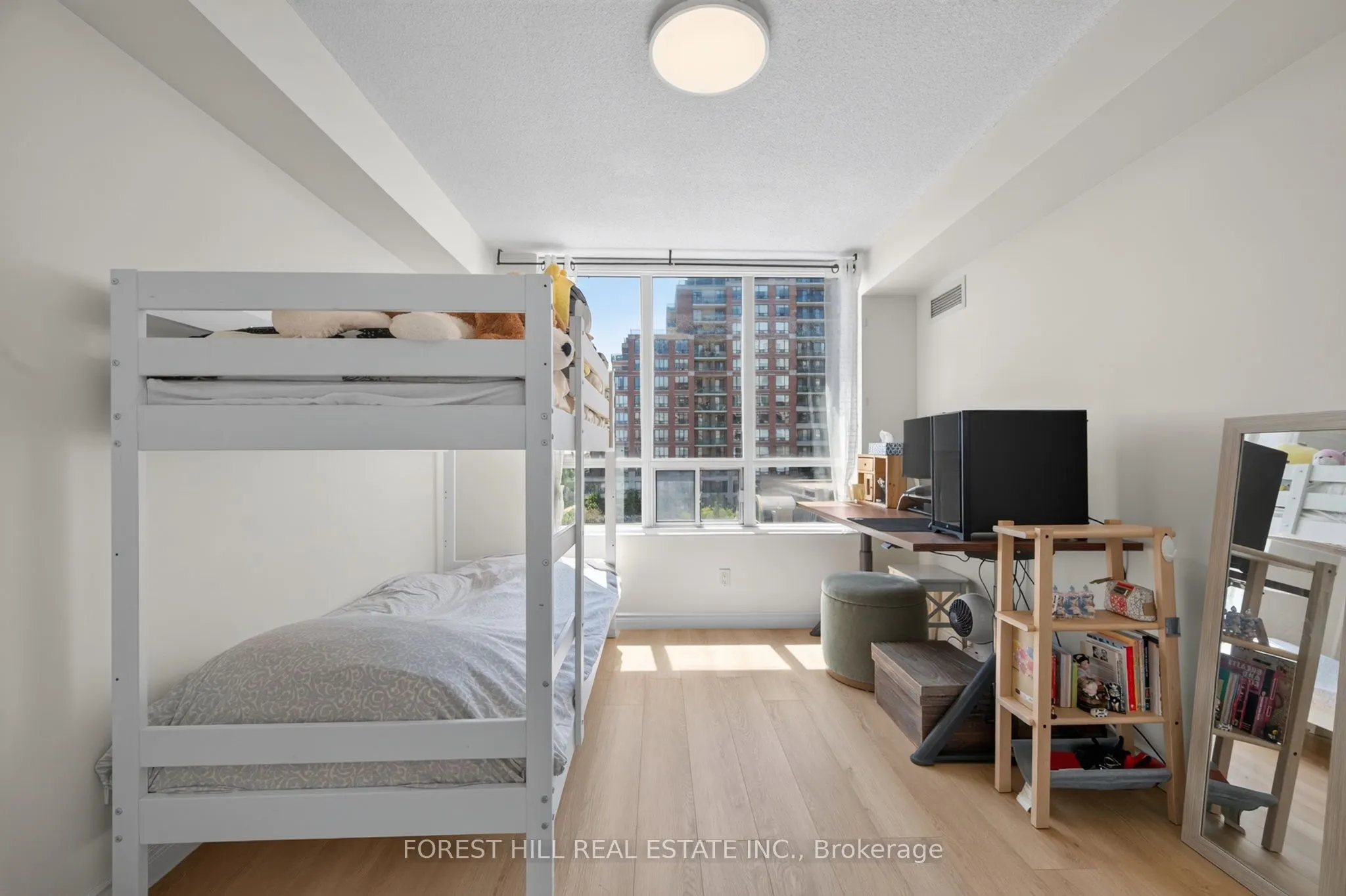 350 Red Maple Road #407