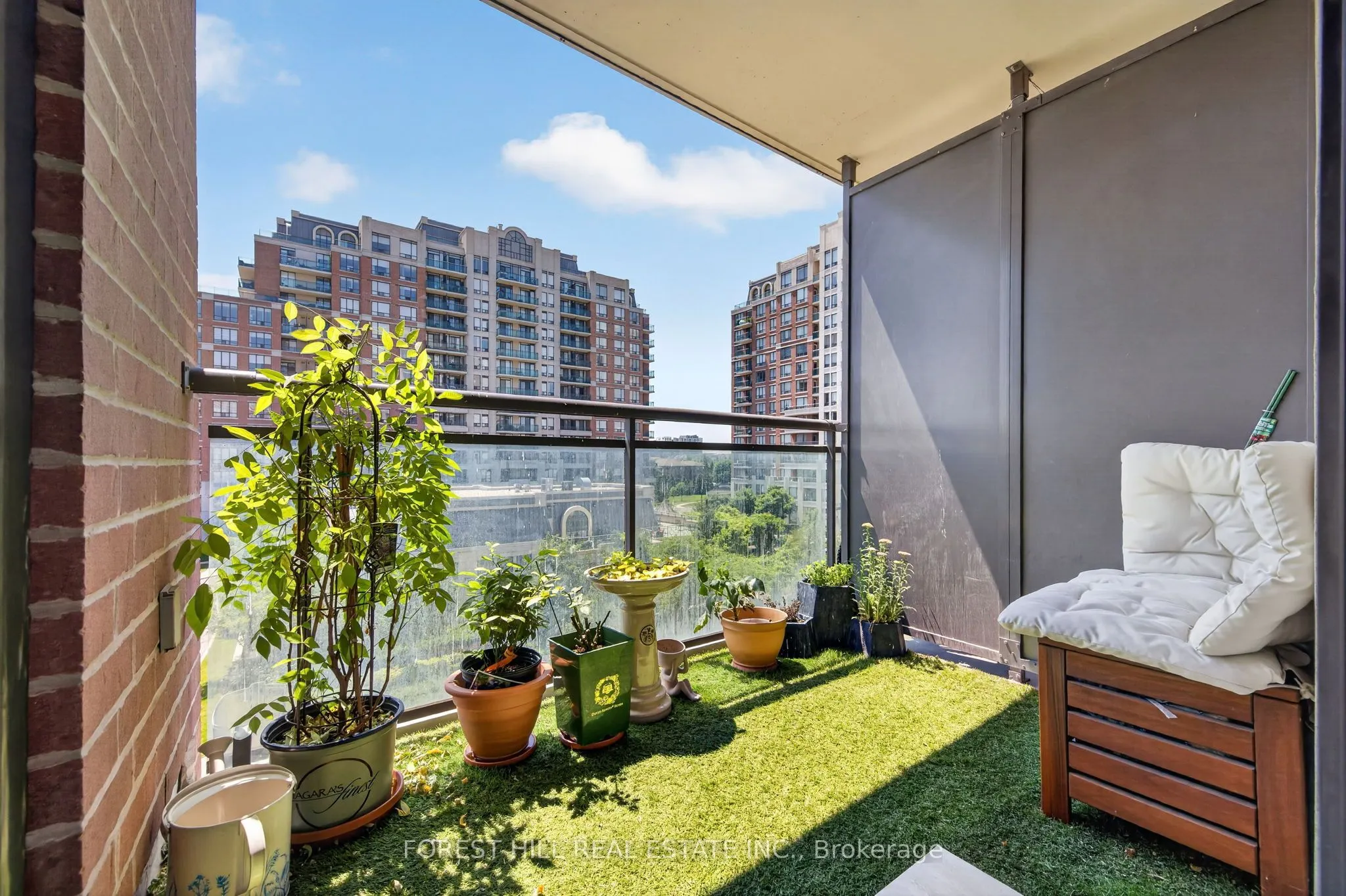 350 Red Maple Road #407