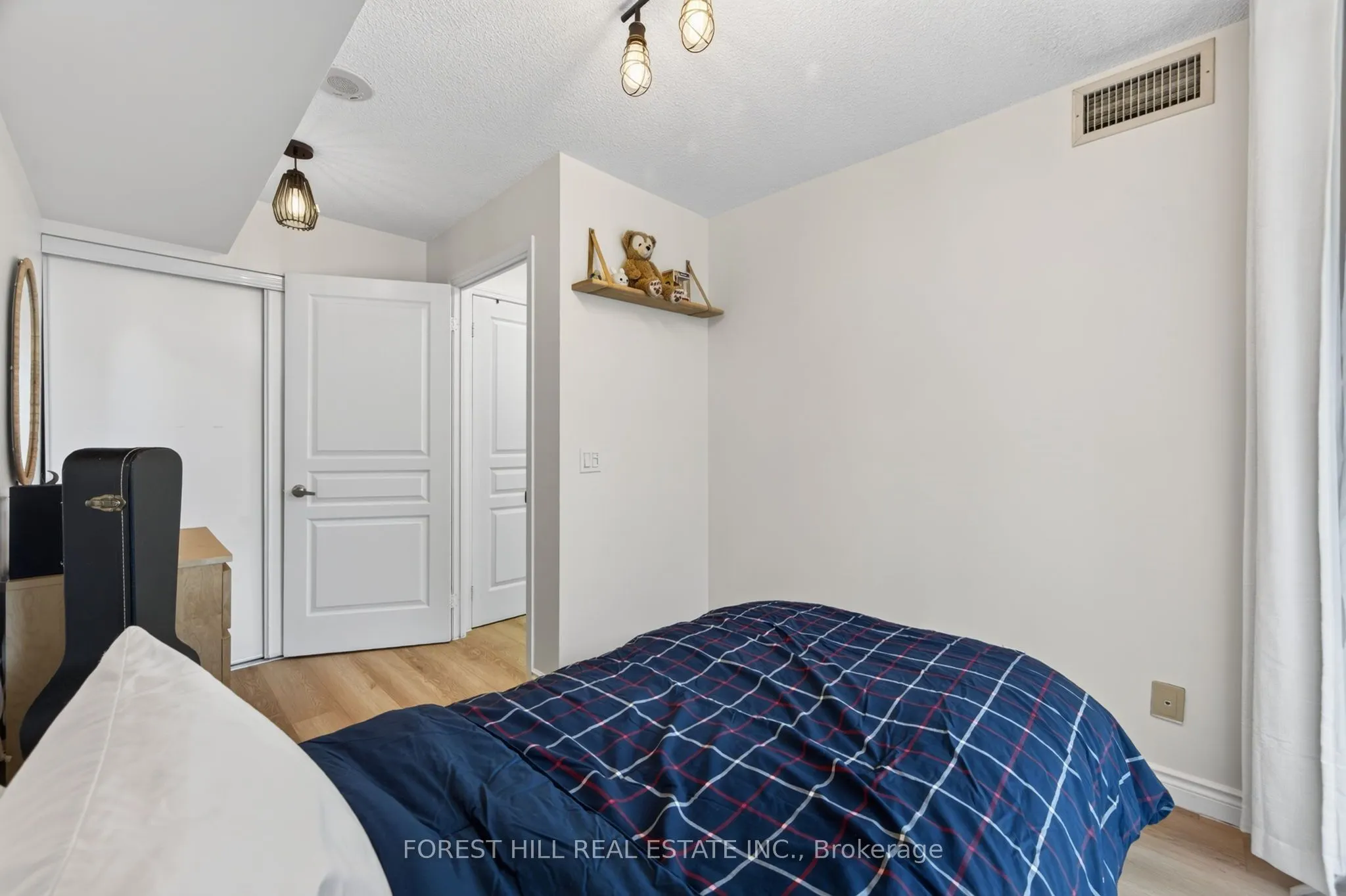 350 Red Maple Road #407