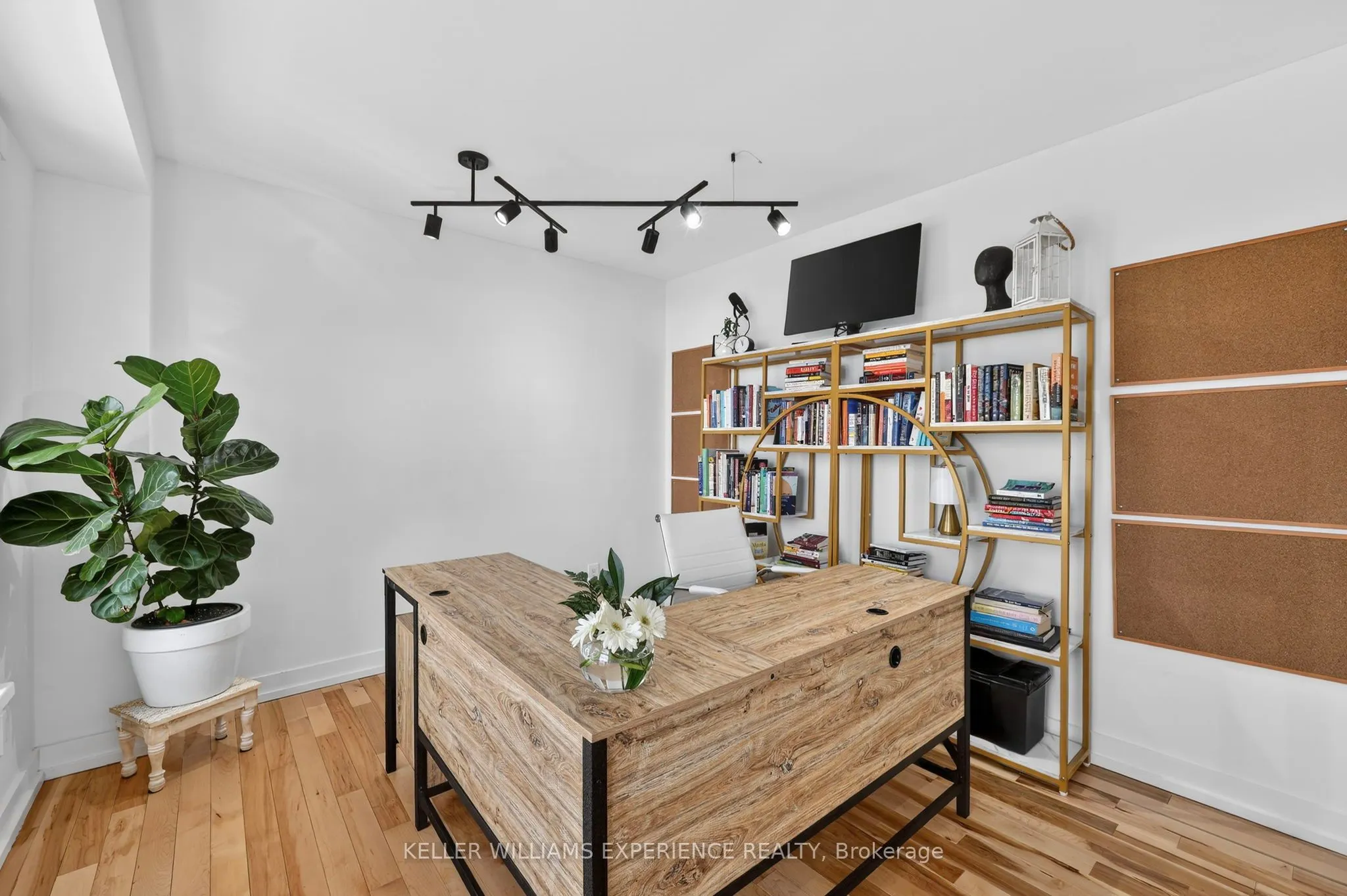 2 Algonquin Heights Court