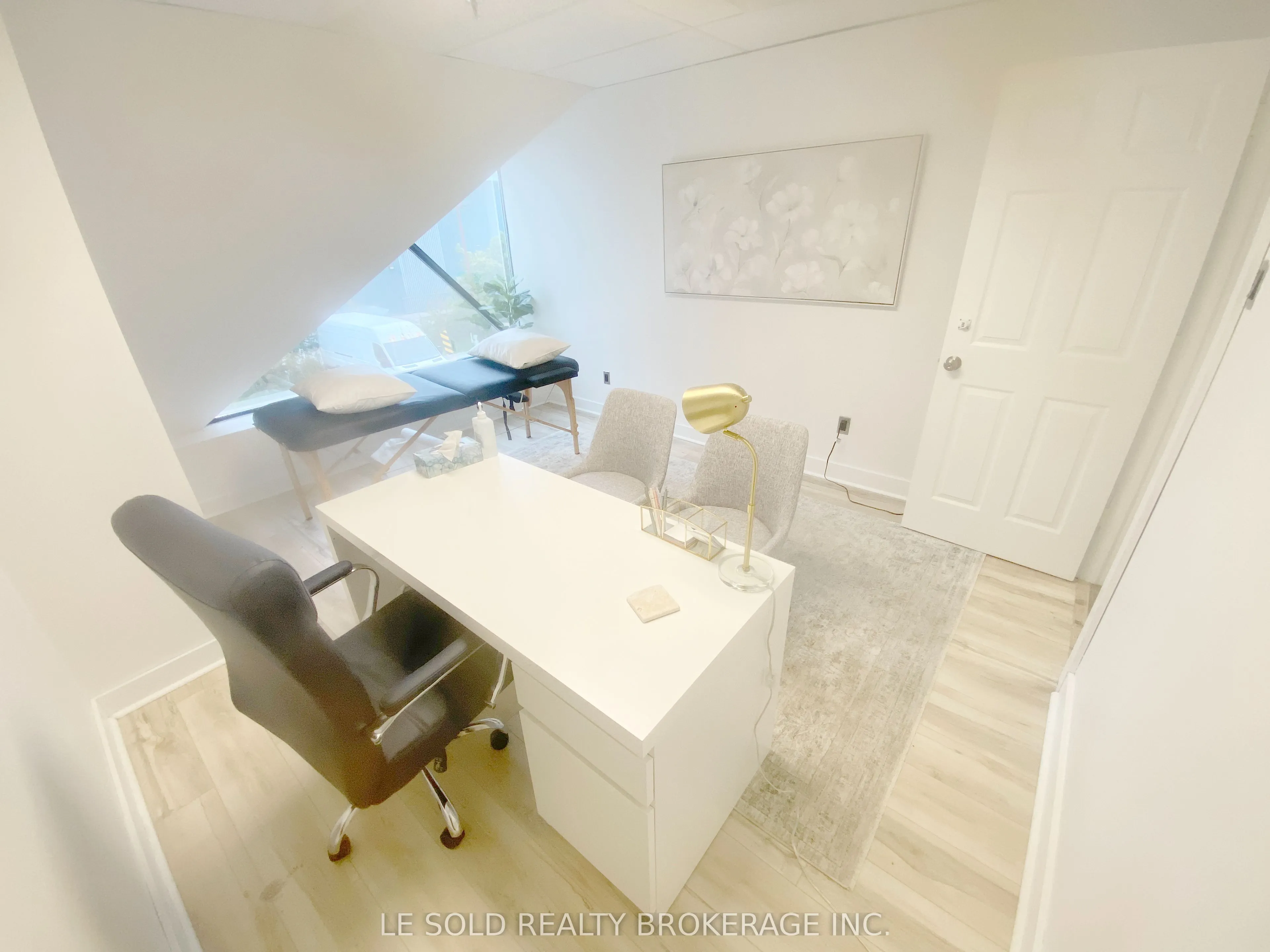 117 Ringwood Drive #4 (2nd Floor C & D)