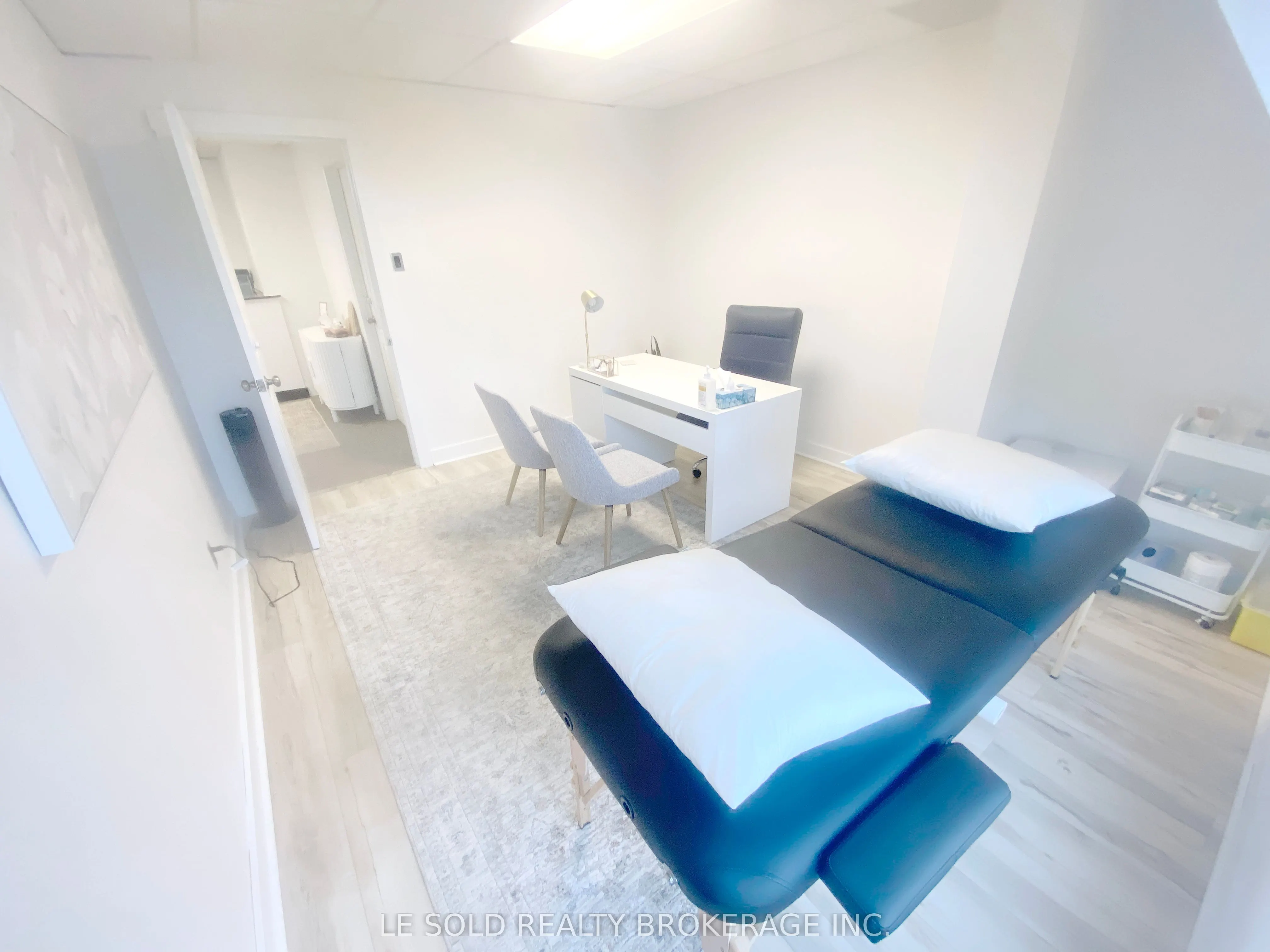 117 Ringwood Drive #4 (2nd Floor C & D)