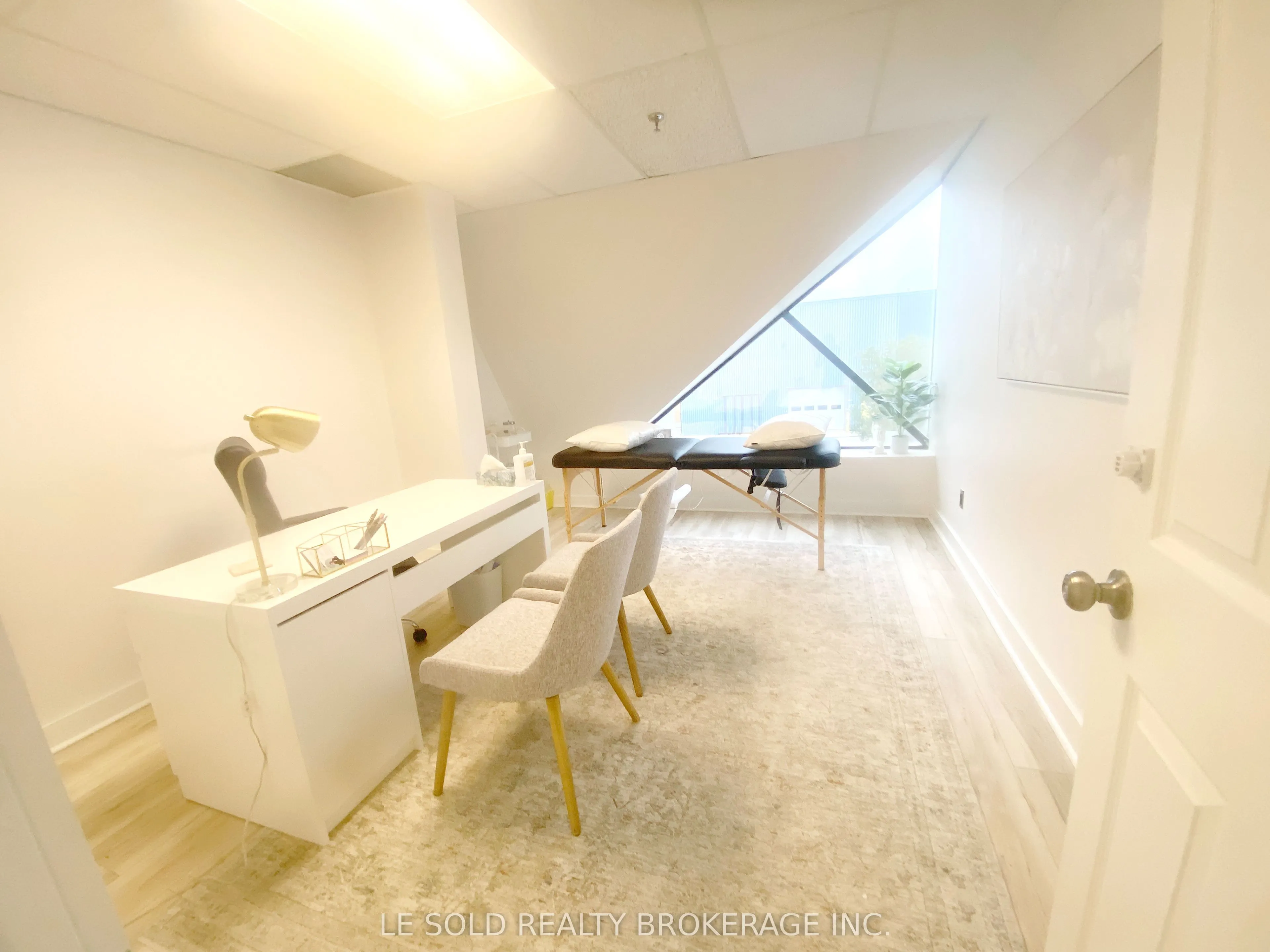 117 Ringwood Drive #4 (2nd Floor C & D)