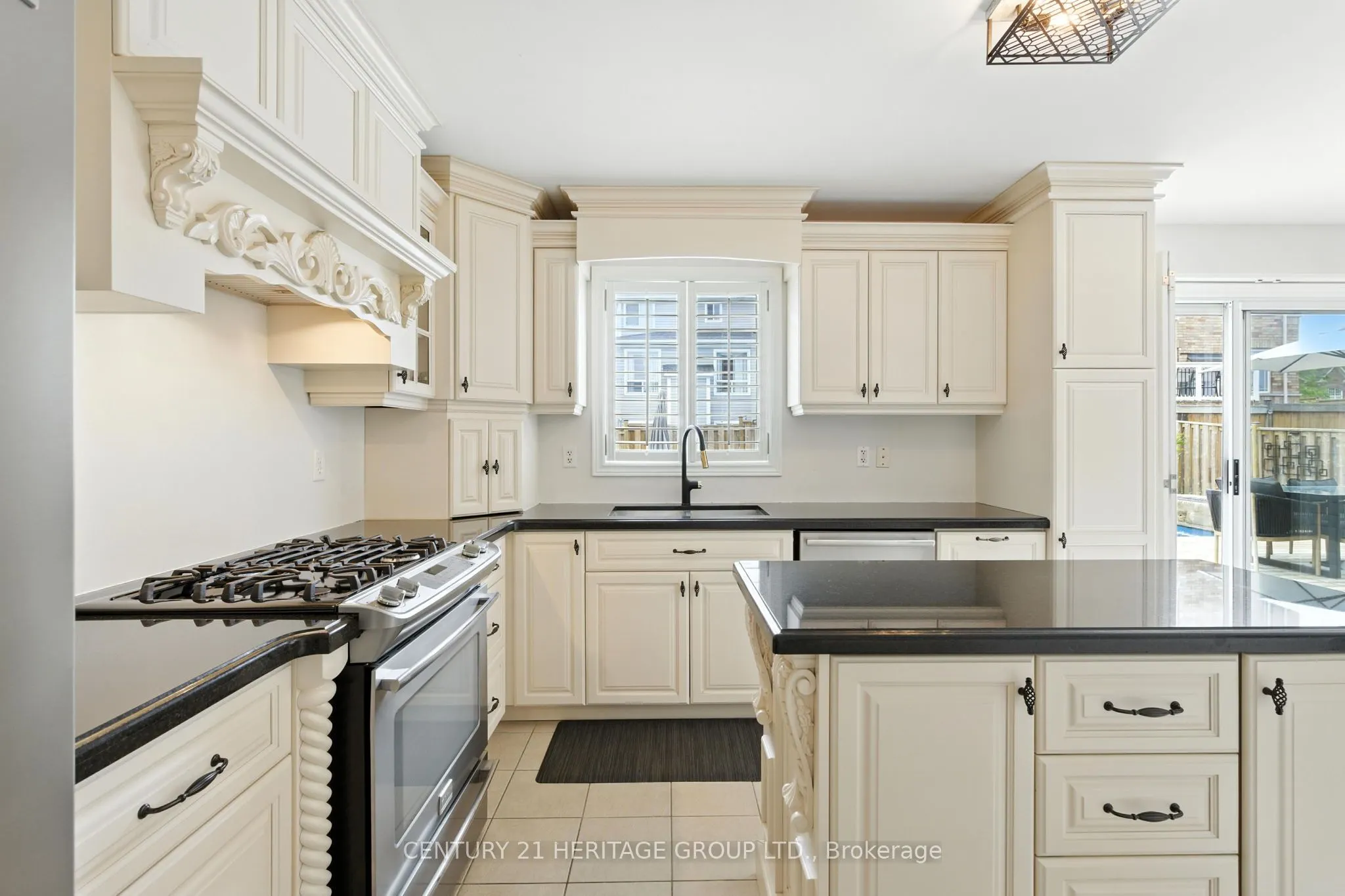 106 Laurendale Avenue