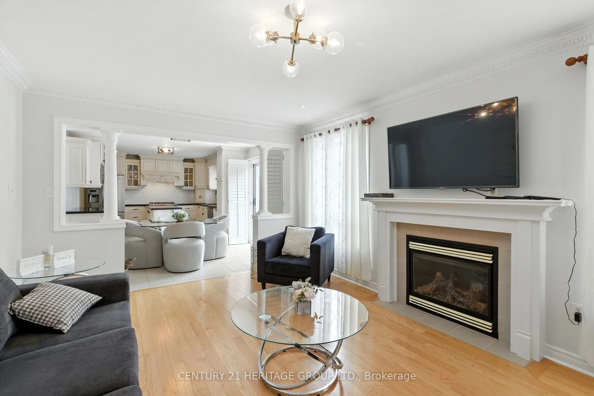106 Laurendale Avenue