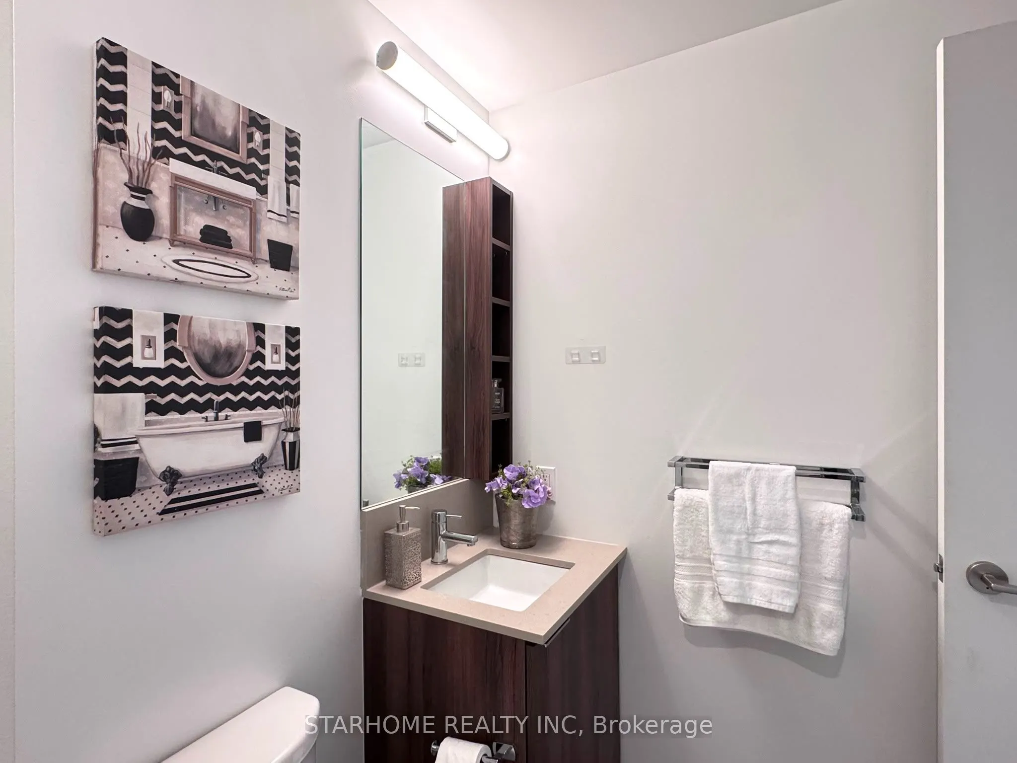 1000 Portage Parkway #1515