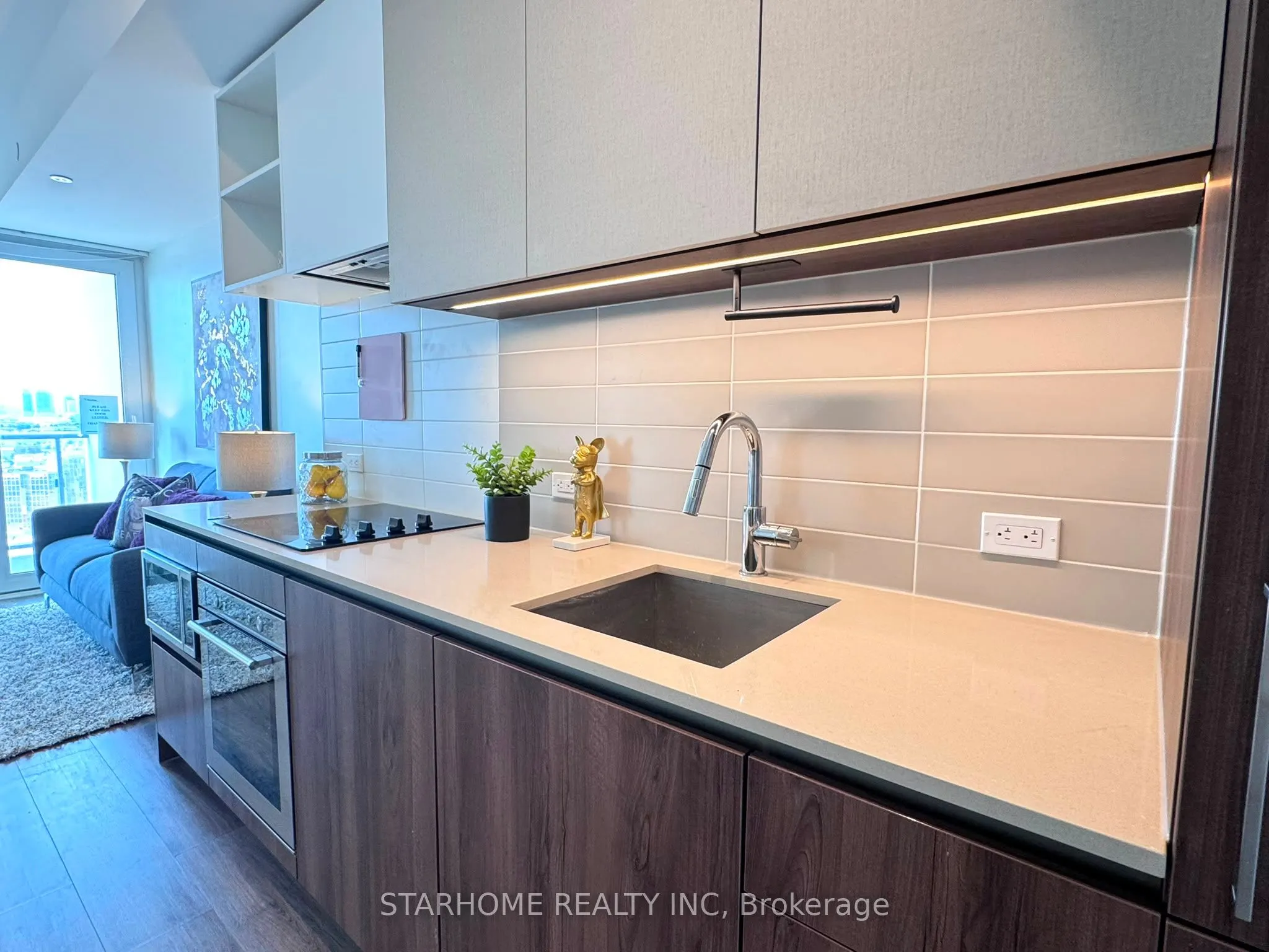 1000 Portage Parkway #1515