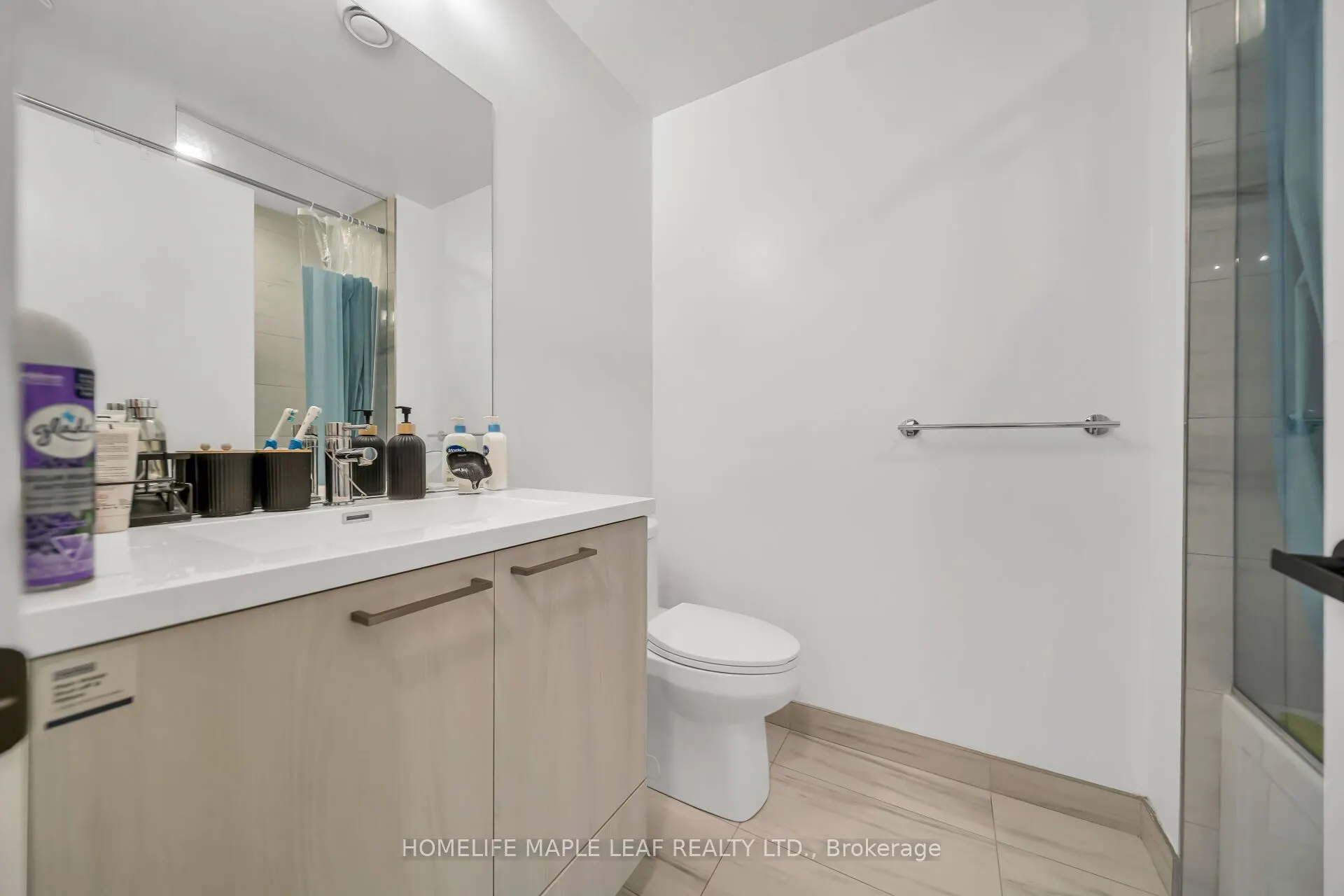 225 Commerce Street #2211