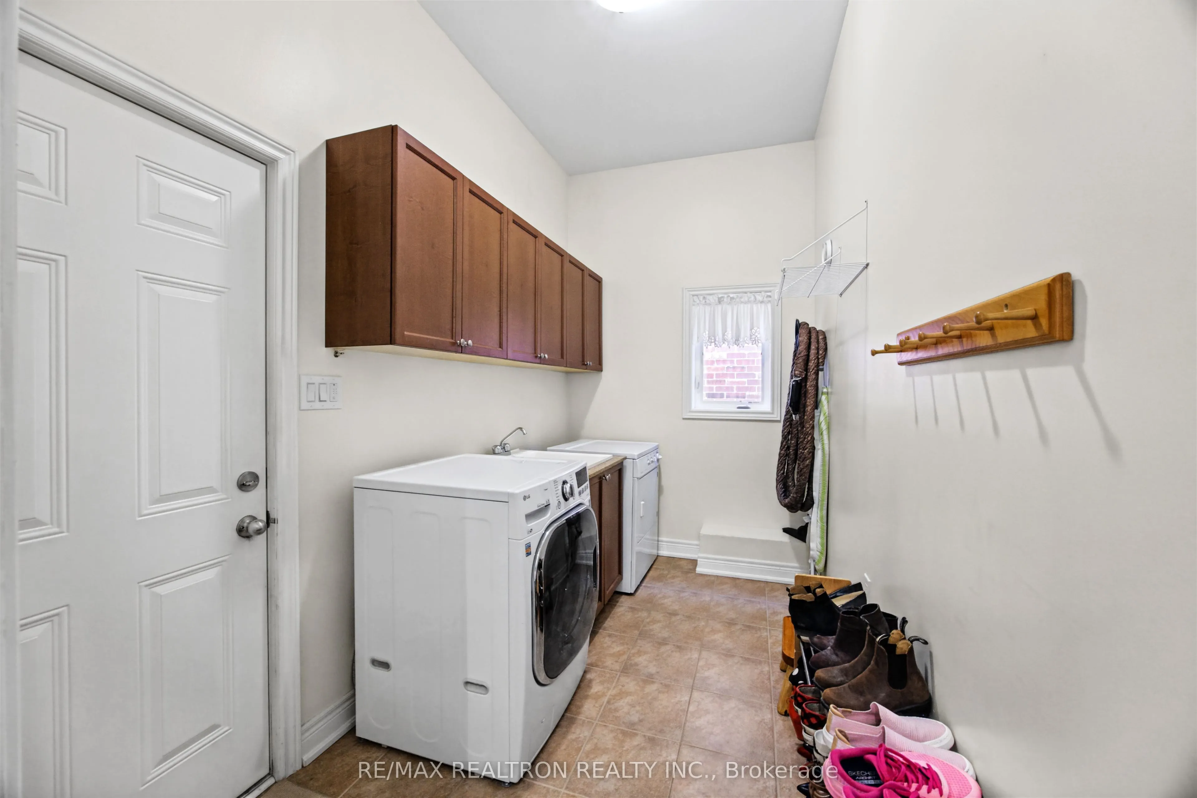 1158 Quaker Trail