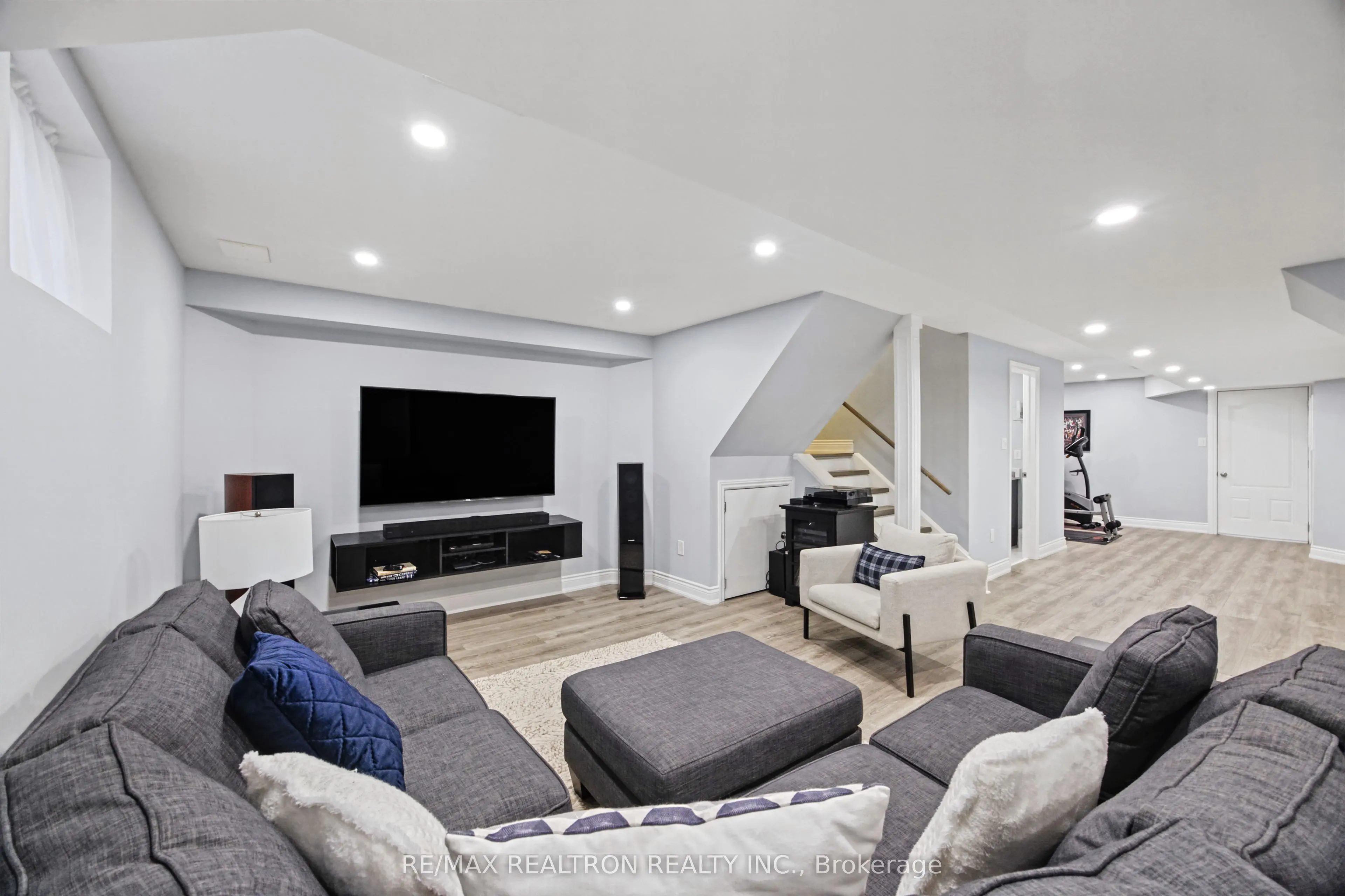1158 Quaker Trail