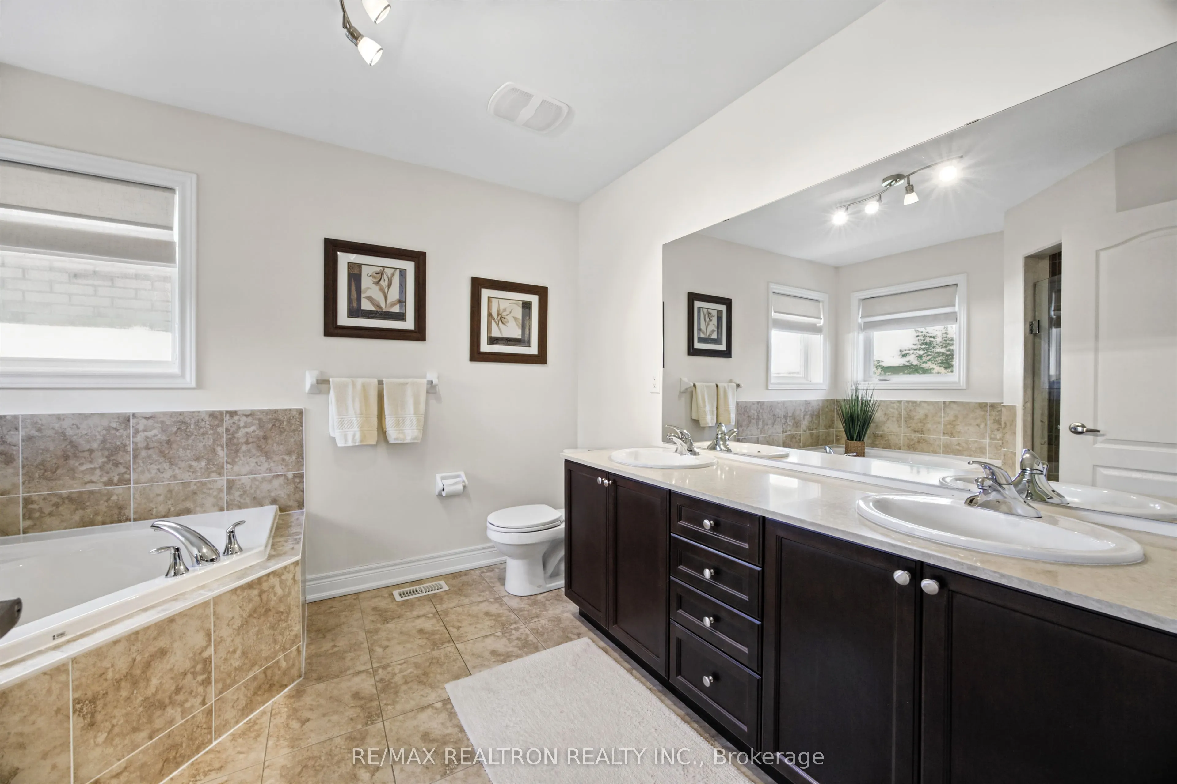 1158 Quaker Trail