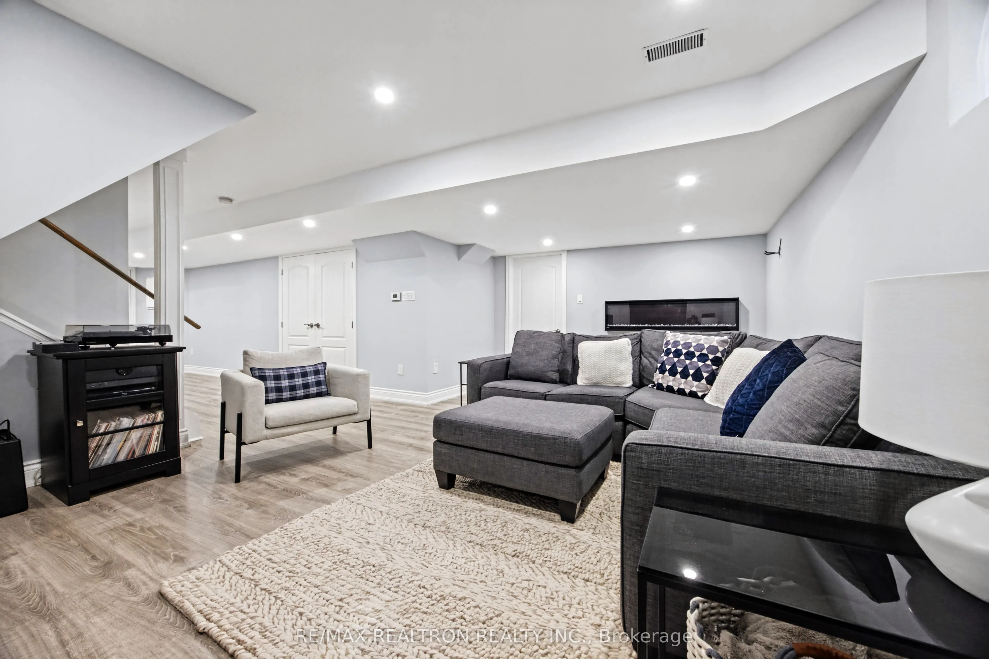 1158 Quaker Trail
