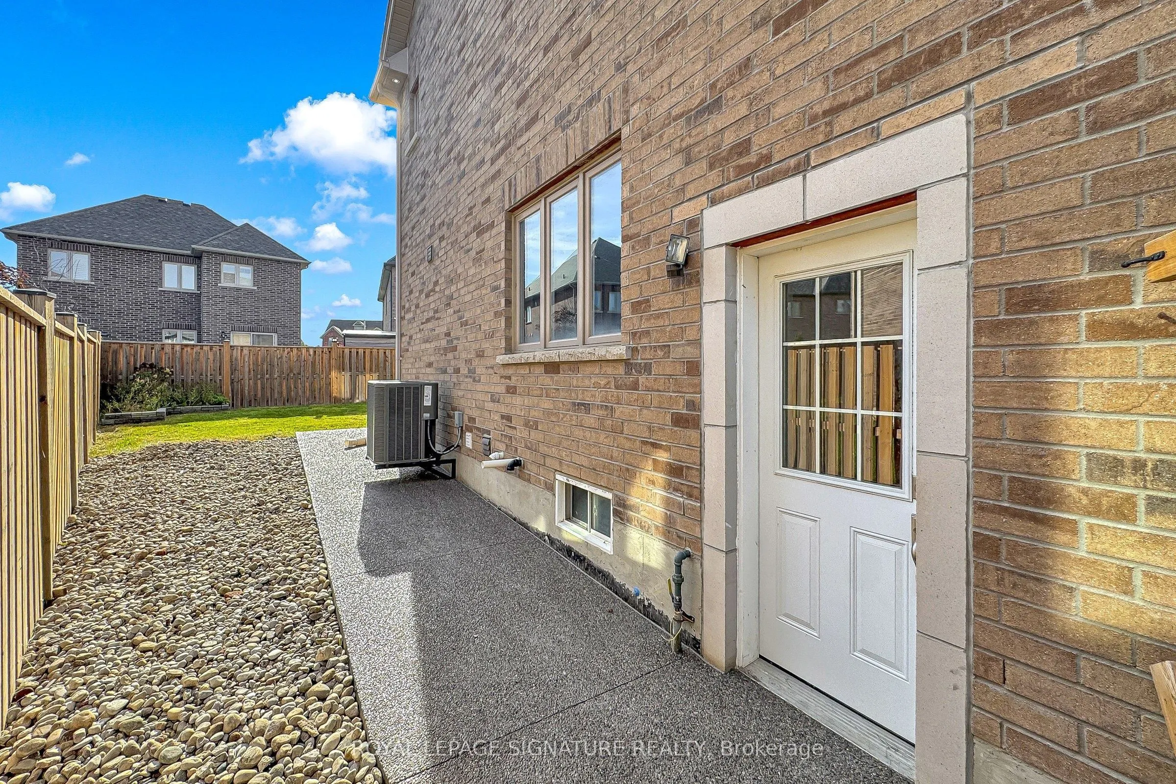 39 Dowling Road
