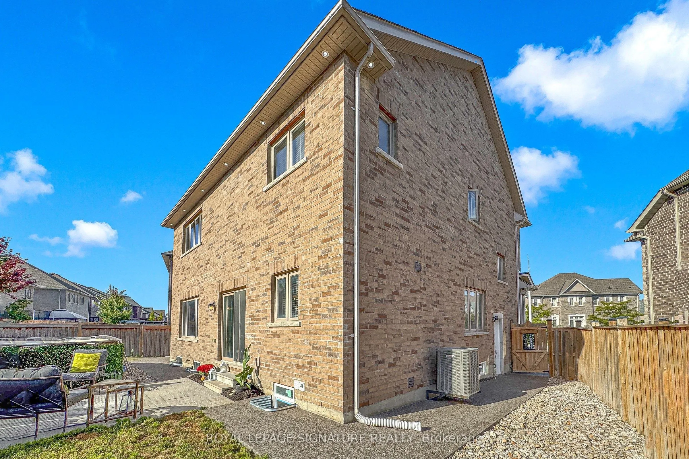 39 Dowling Road