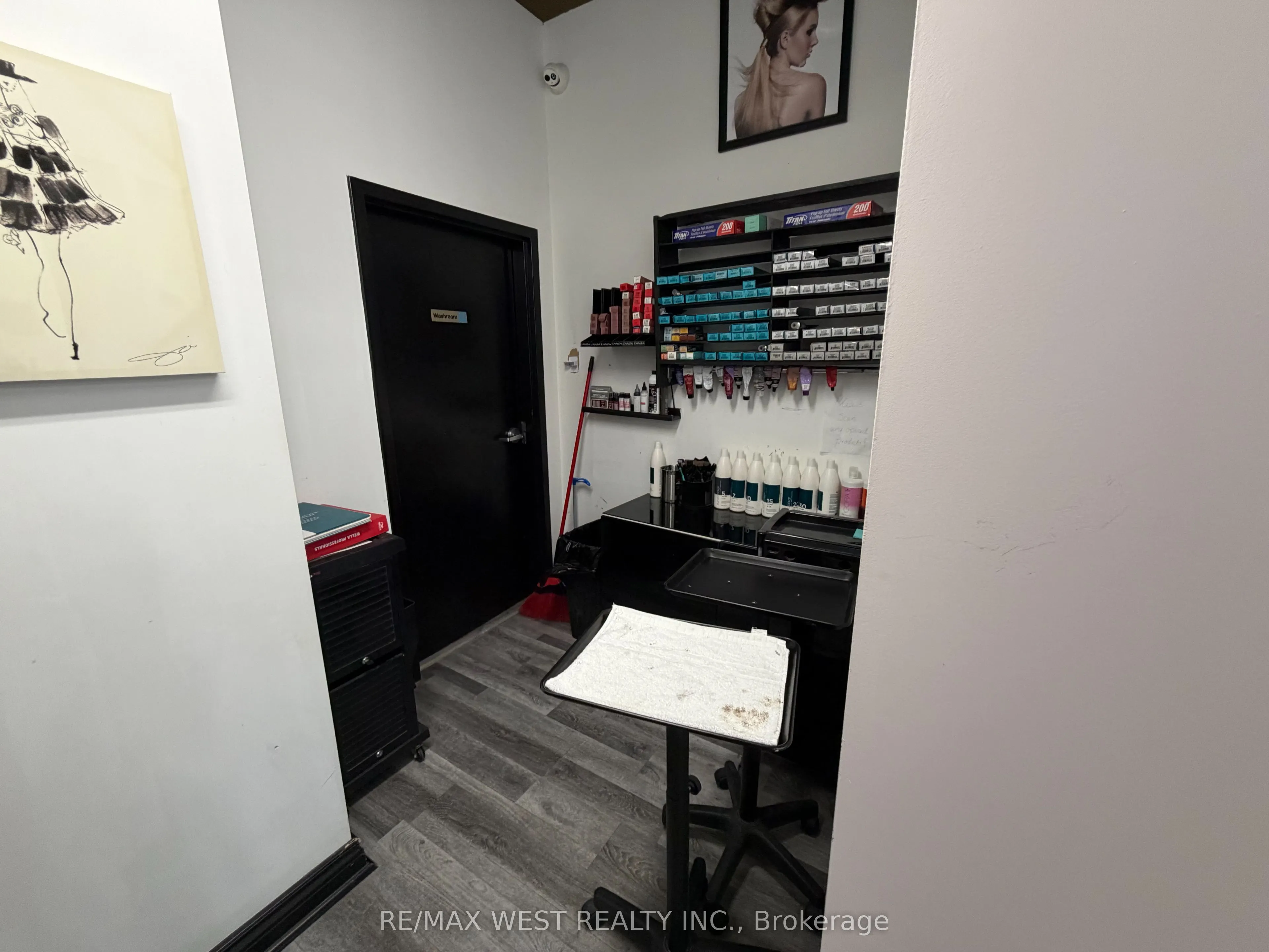 8707 Dufferin Street #6