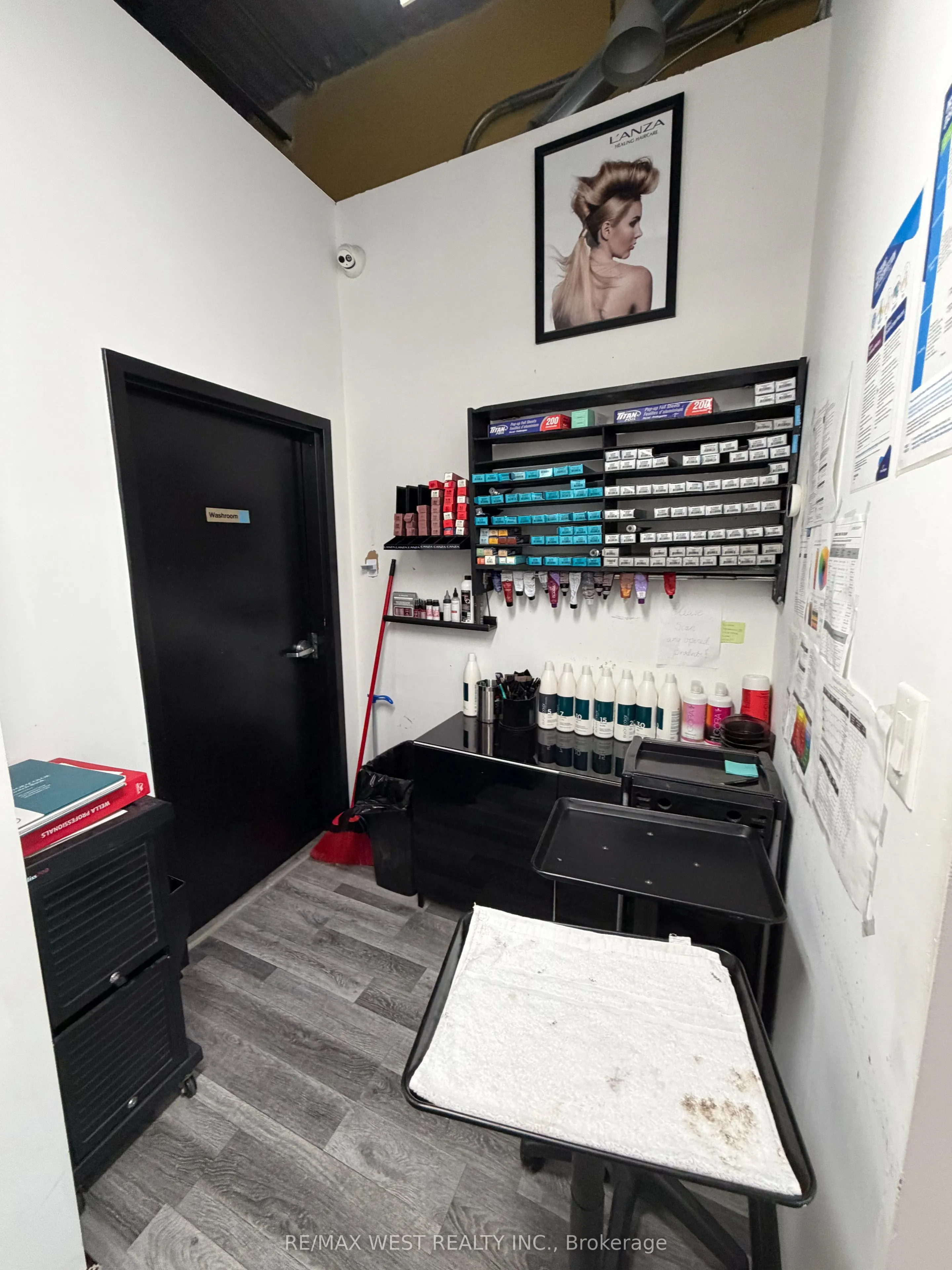 8707 Dufferin Street #6