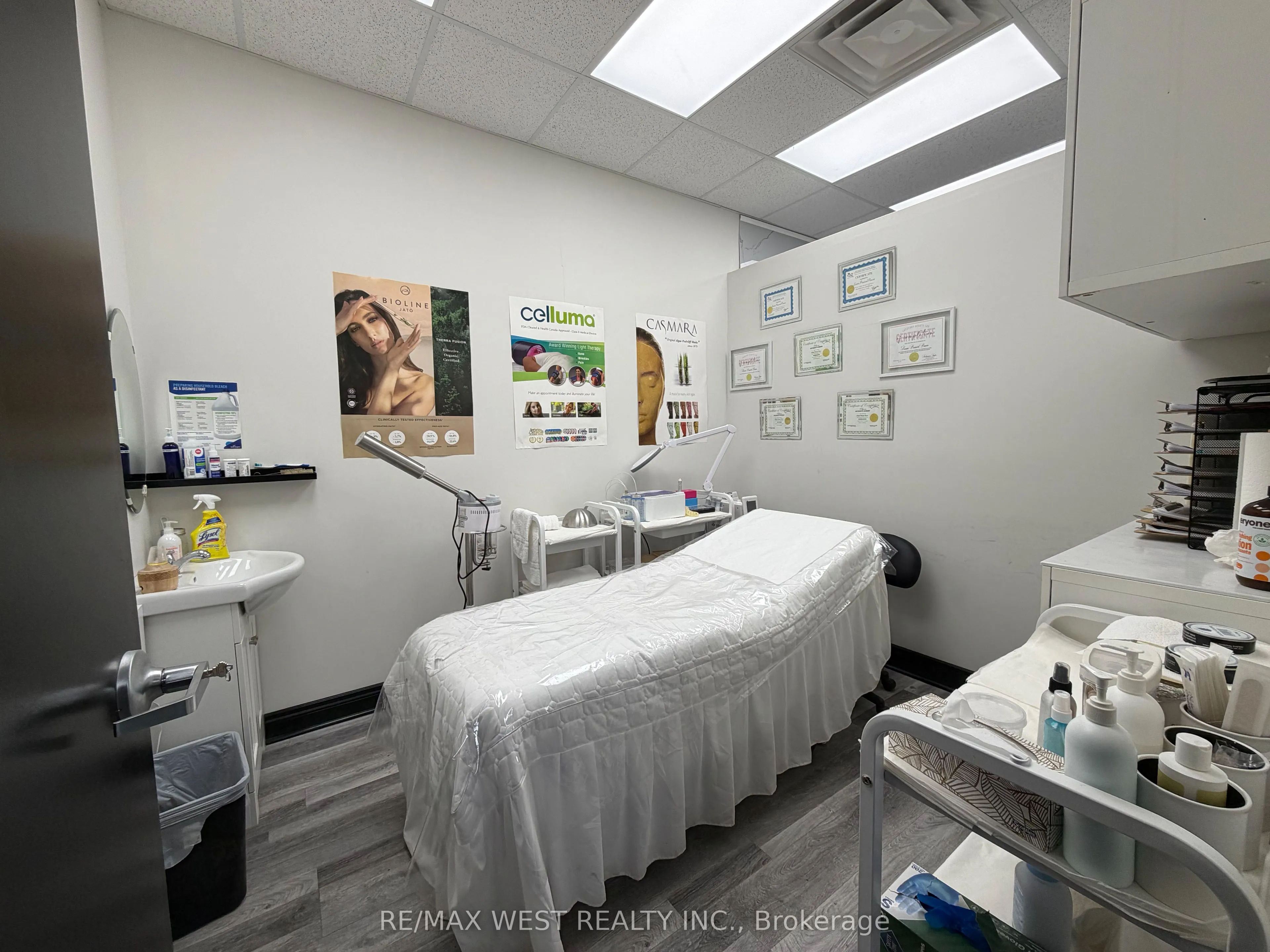 8707 Dufferin Street #6