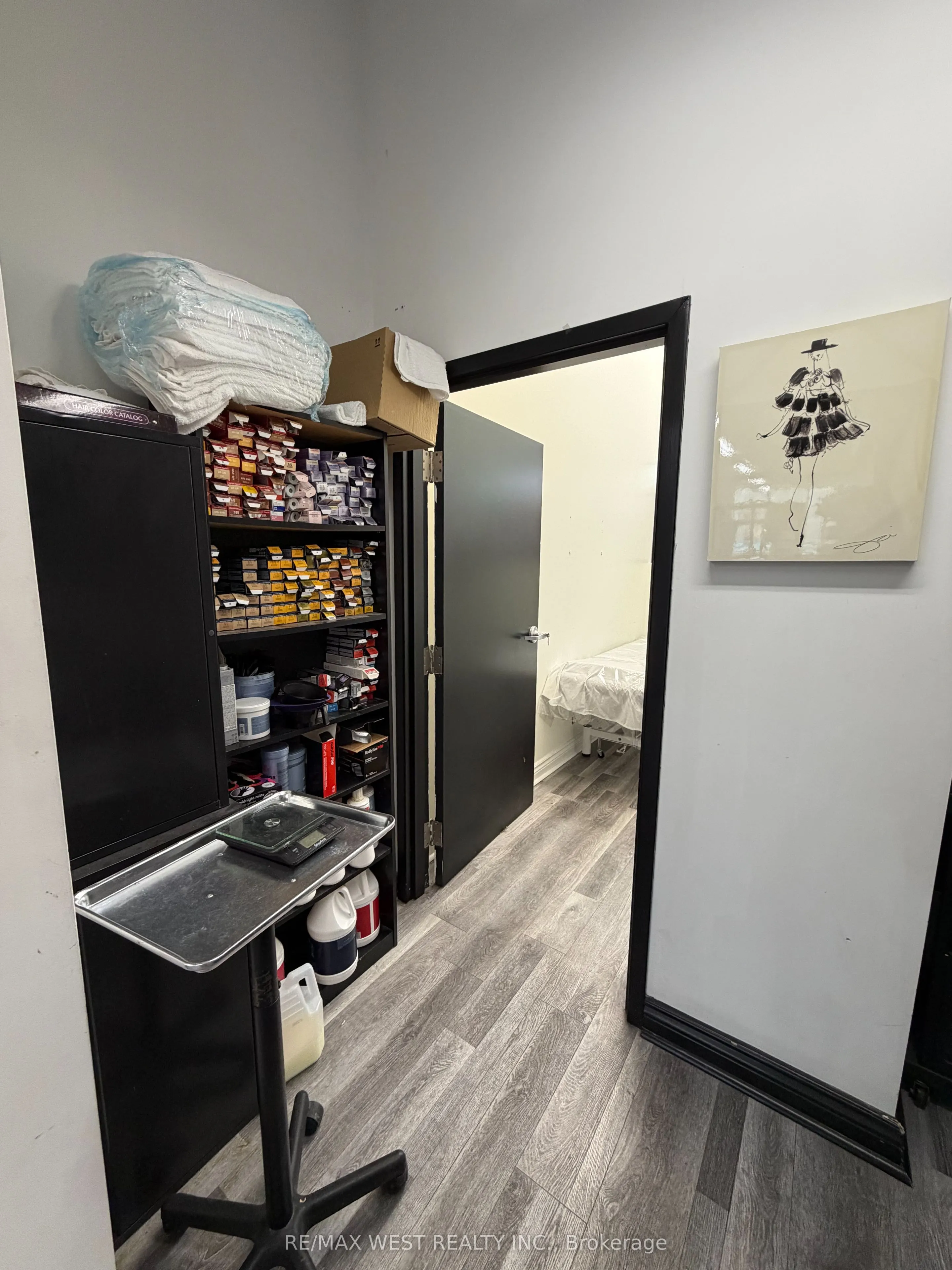 8707 Dufferin Street #6