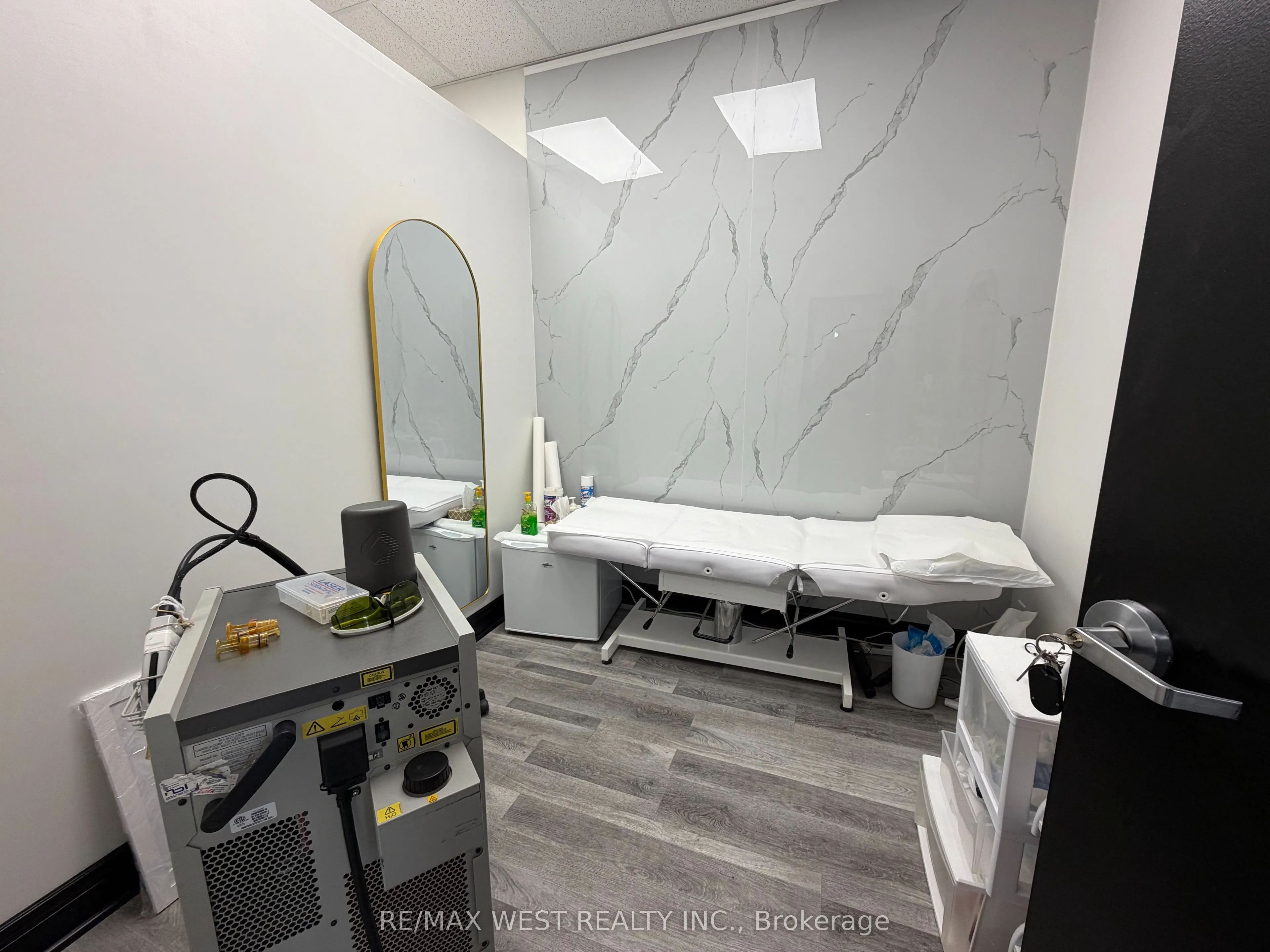 8707 Dufferin Street #6