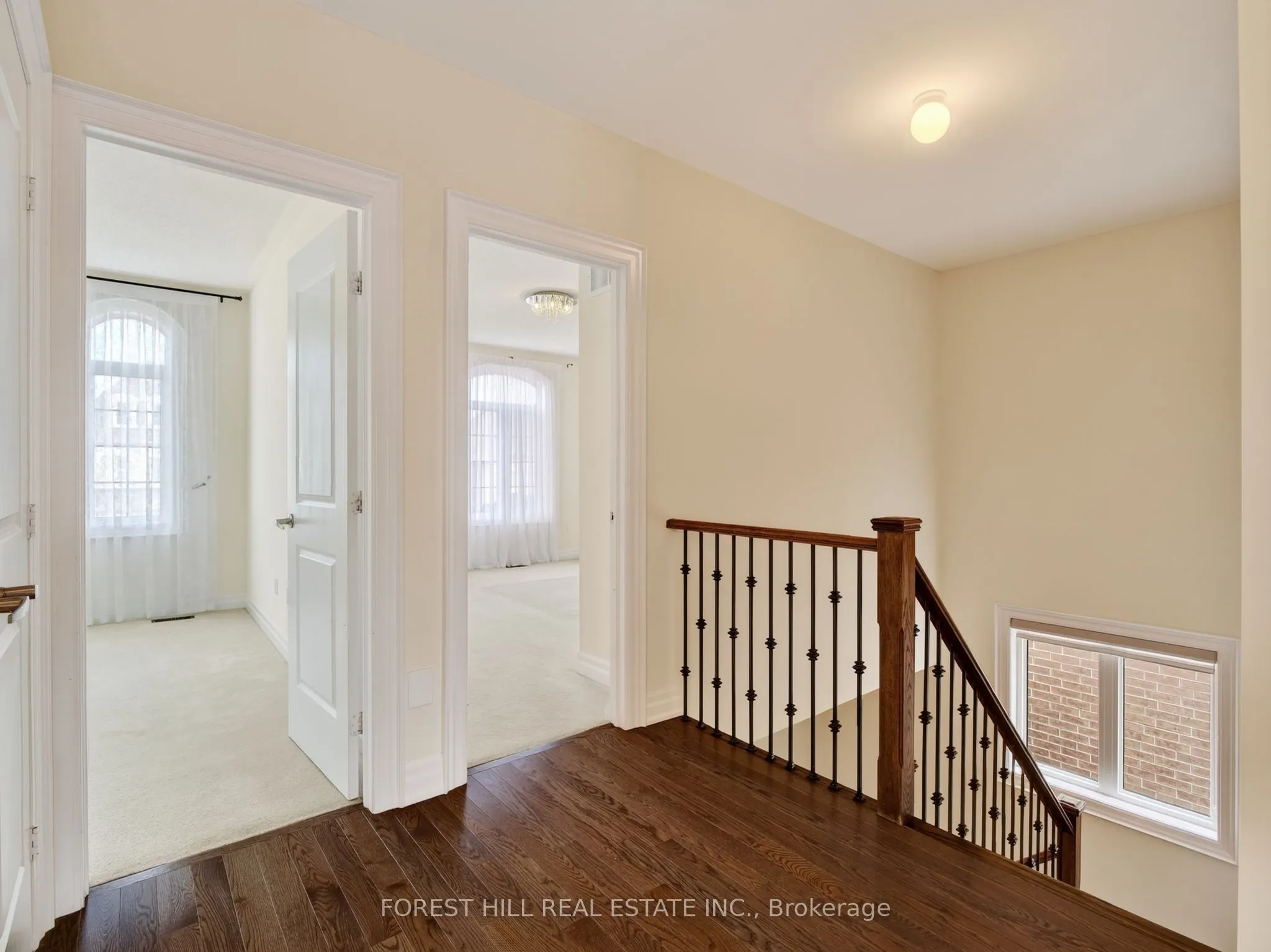 18 Hackwood Crescent