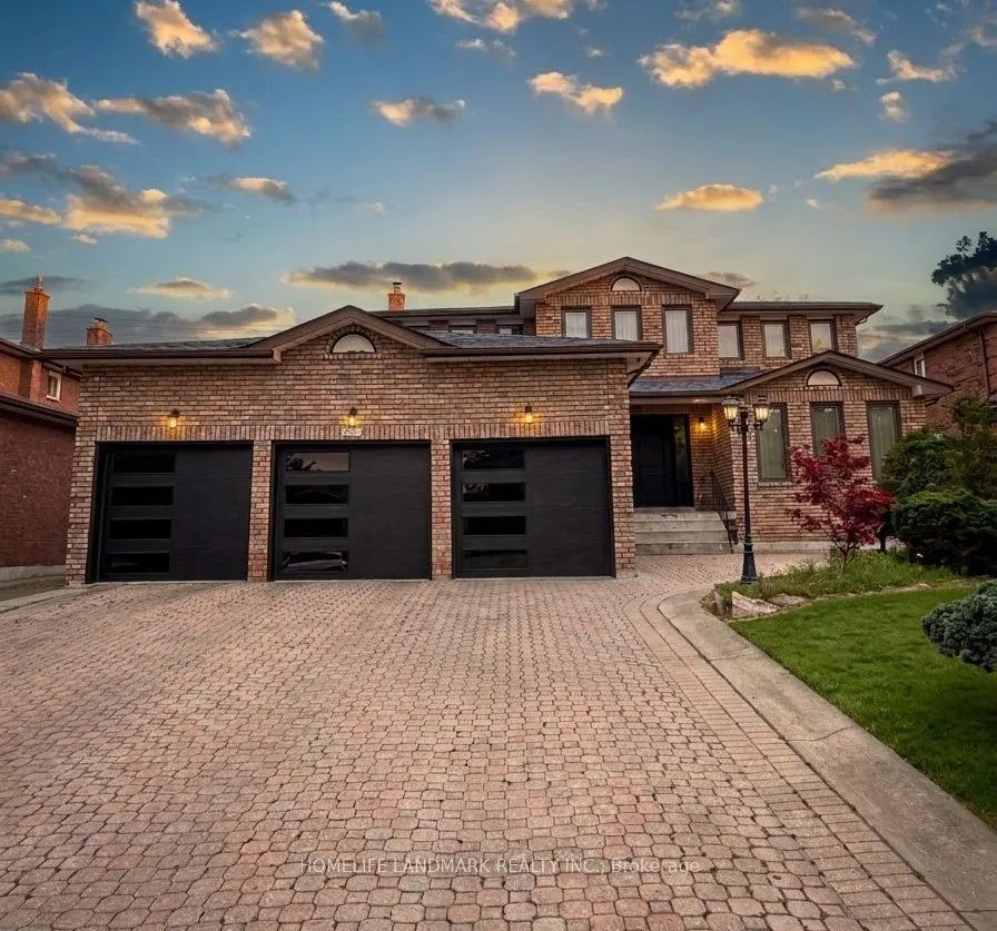 11 Ravenhill Crescent