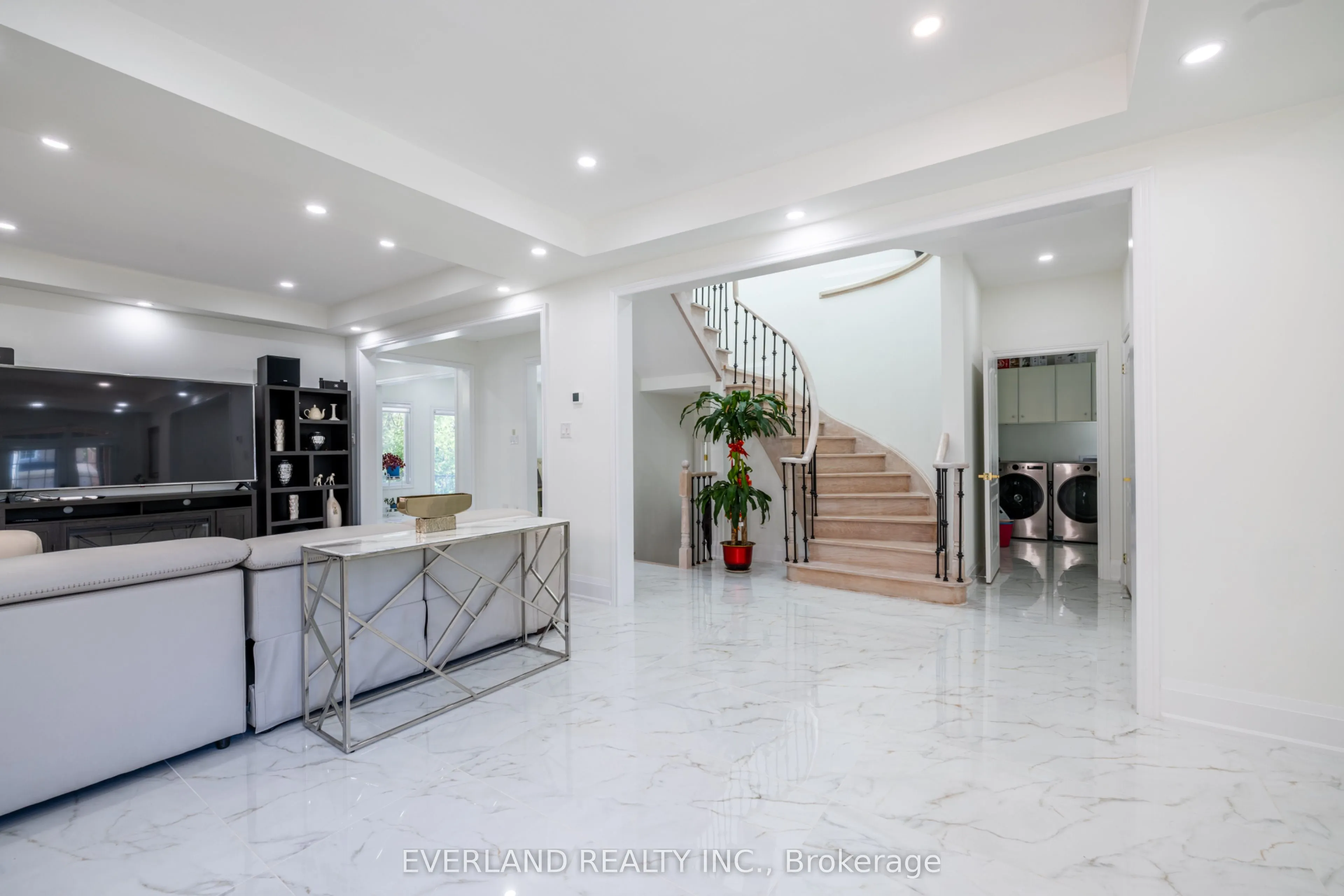 10 Megarry Court