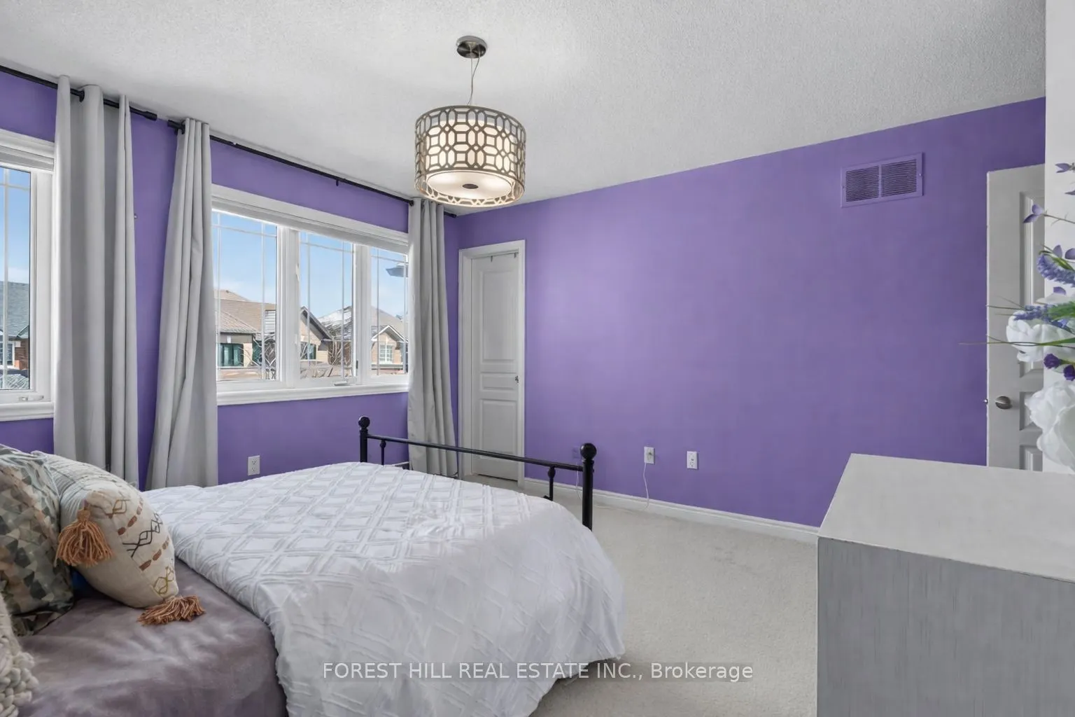 12 Wallenberg Drive