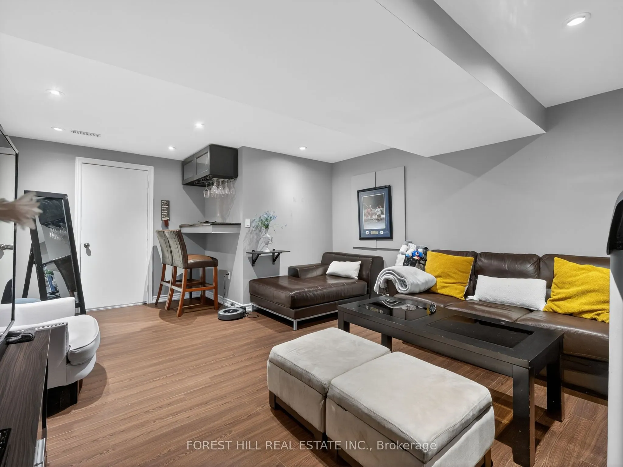 12 Wallenberg Drive