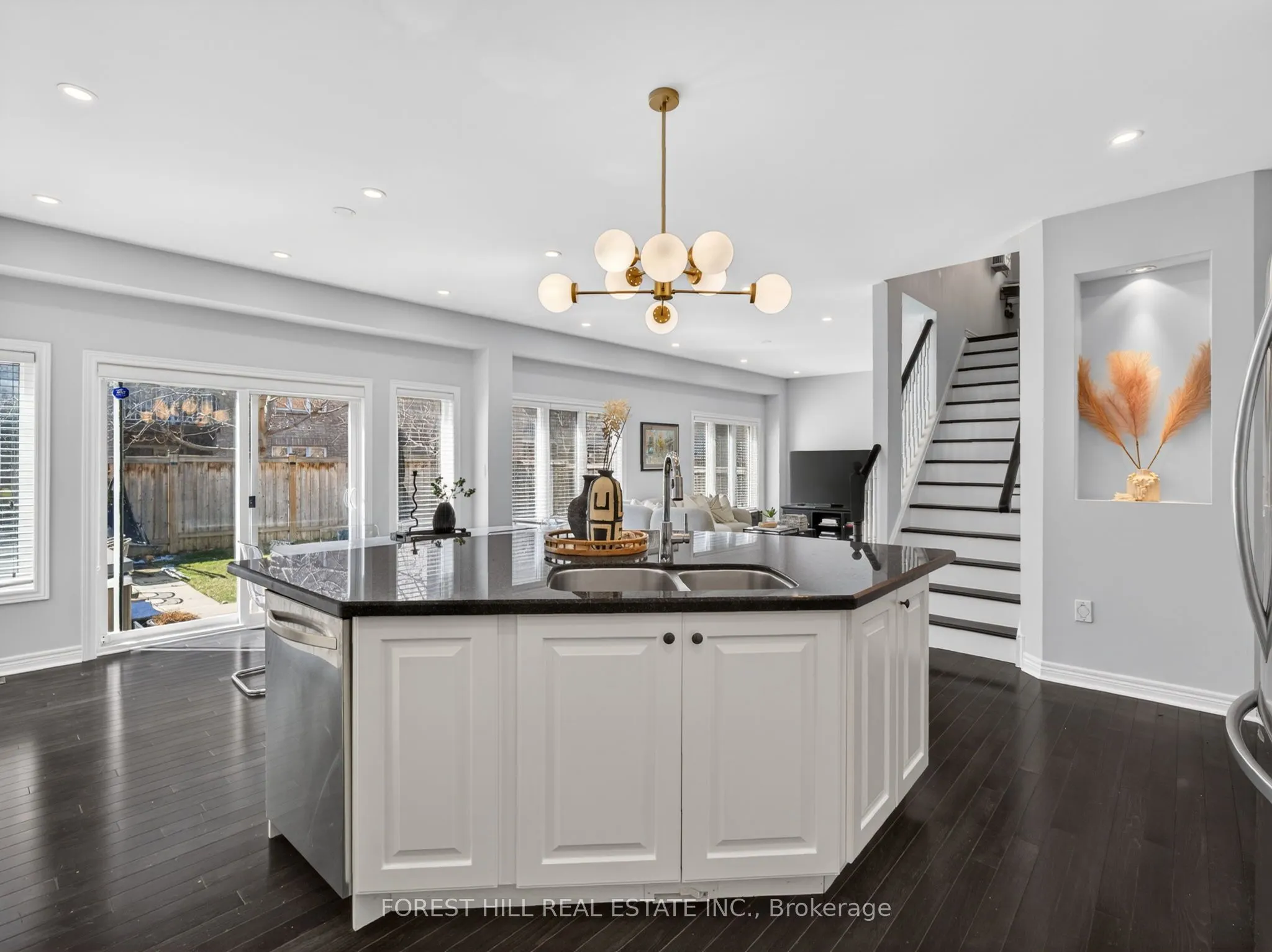 12 Wallenberg Drive