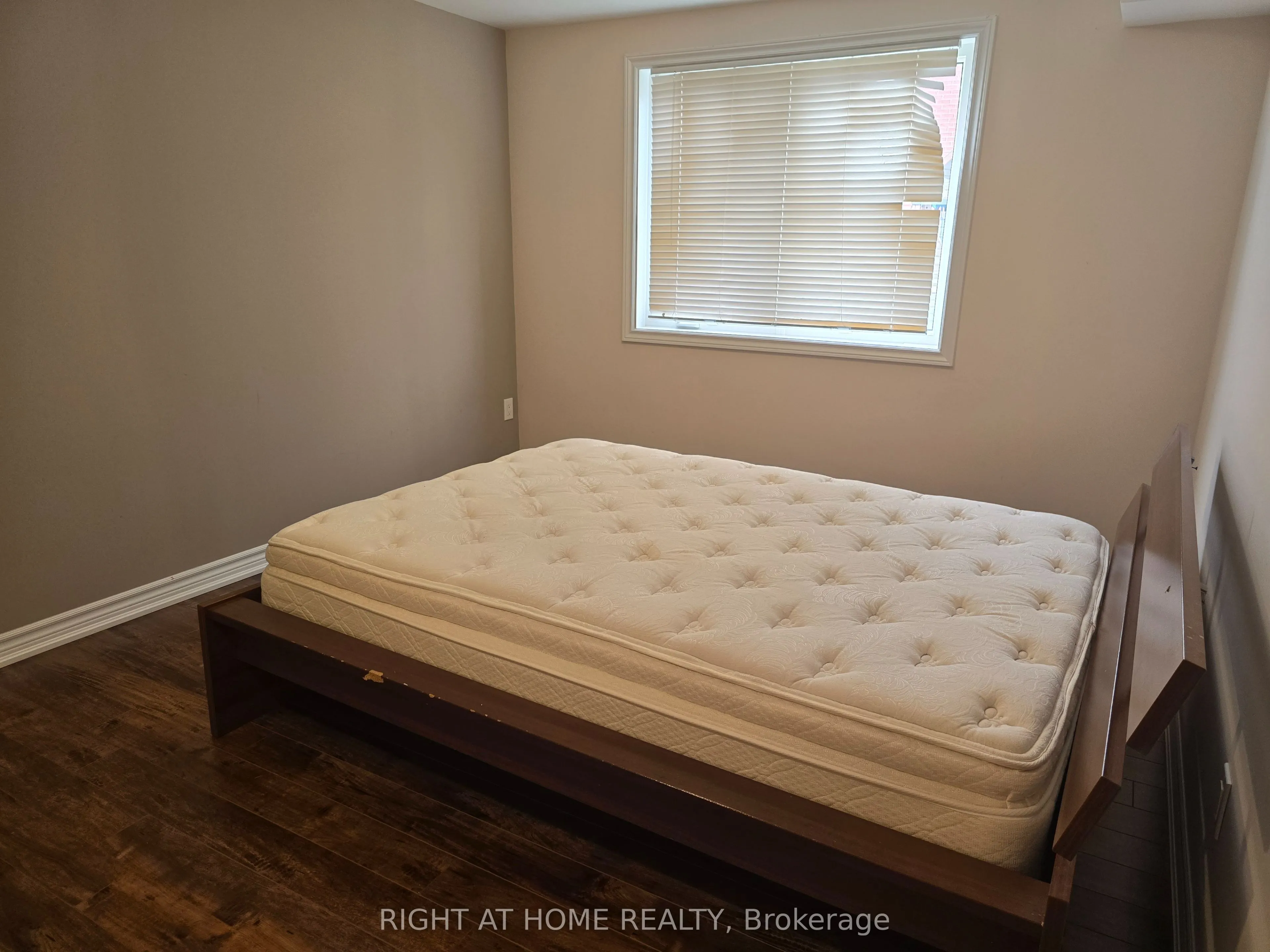 28 Philips View Crescent #Basement